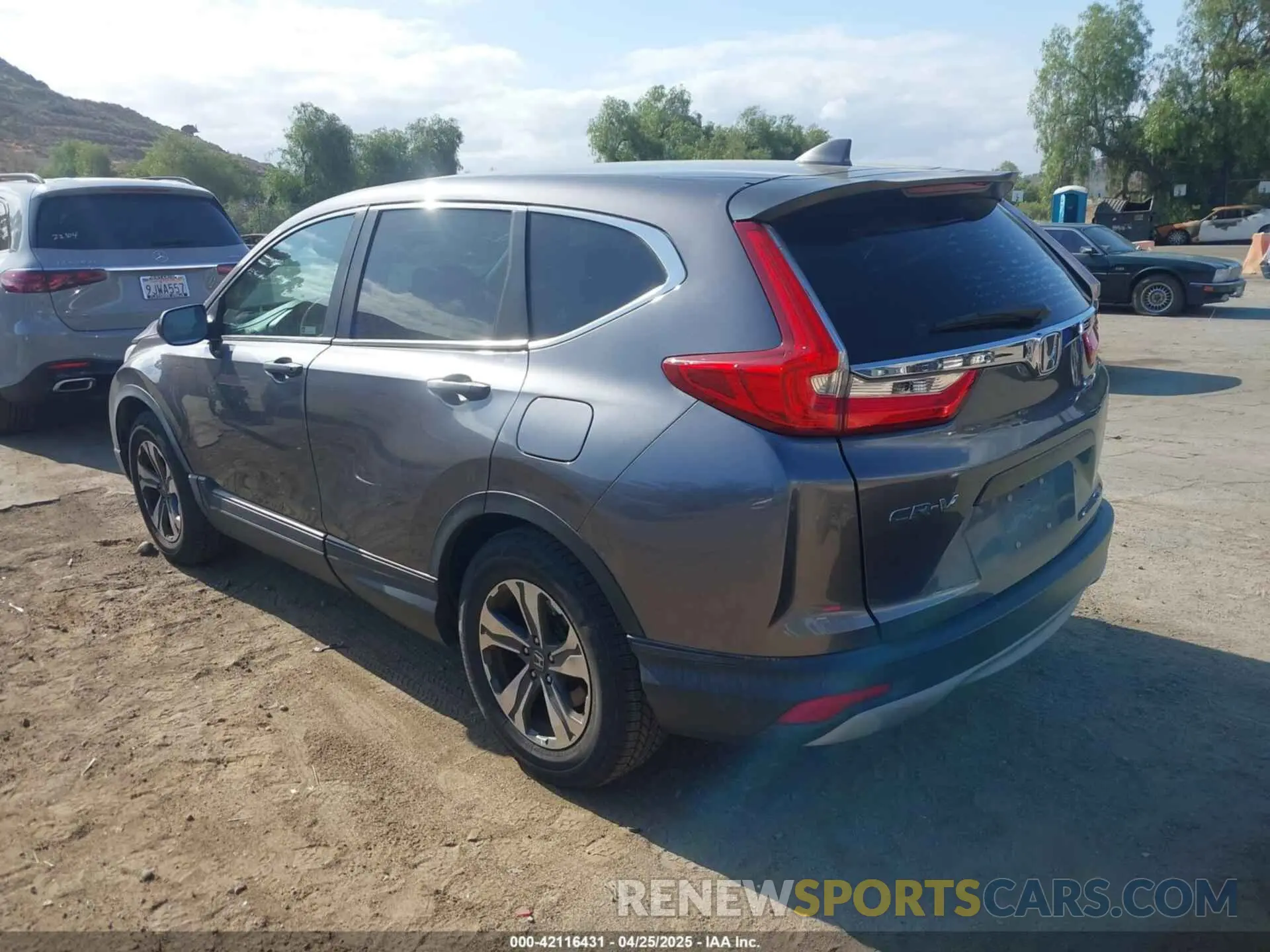 3 fotografías del automóvil dañado 2HKRW5H33KH401422 HONDA CR-V 2019