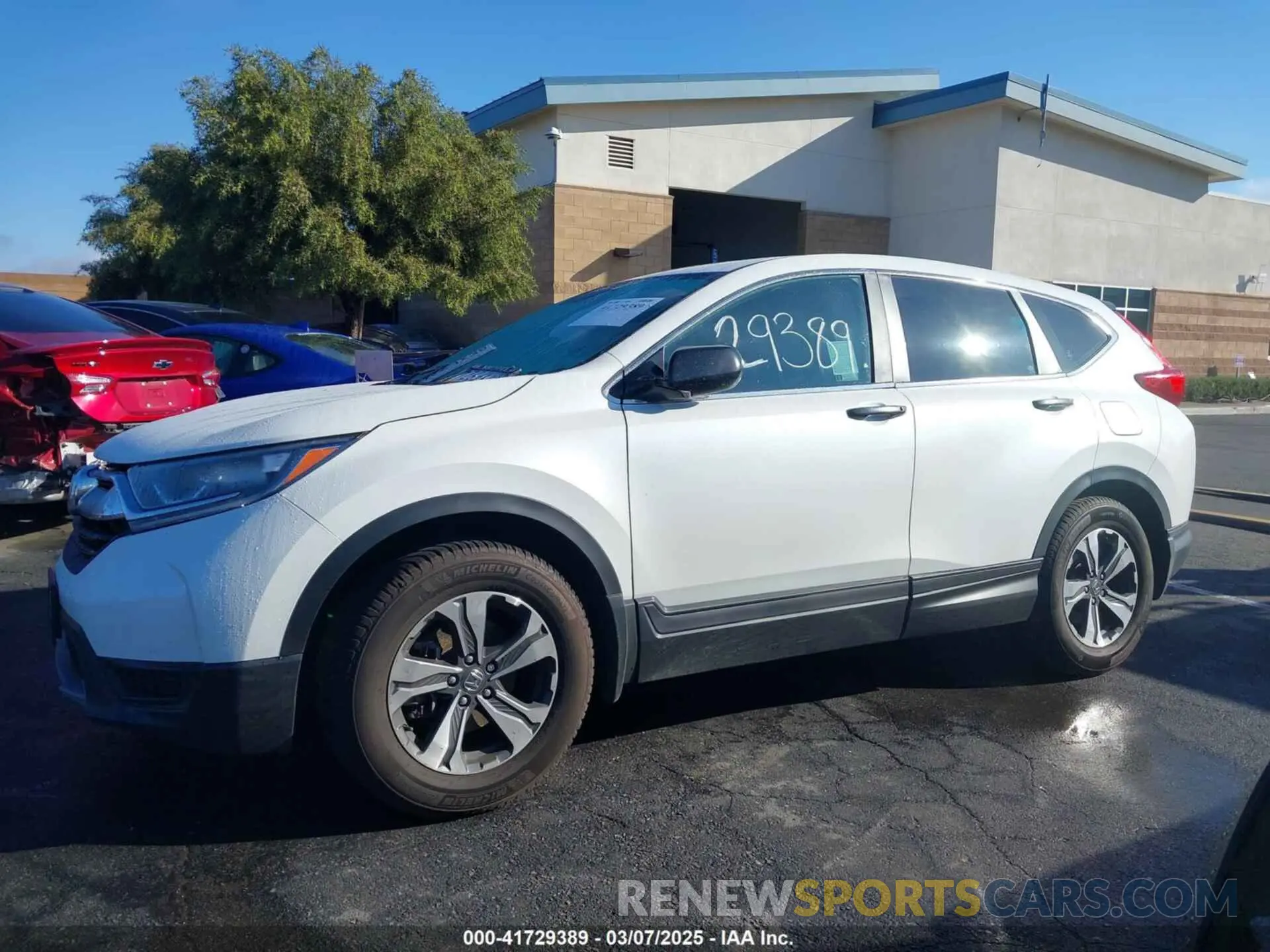 14 fotografías del automóvil dañado 2HKRW5H39KH410755 HONDA CR-V 2019