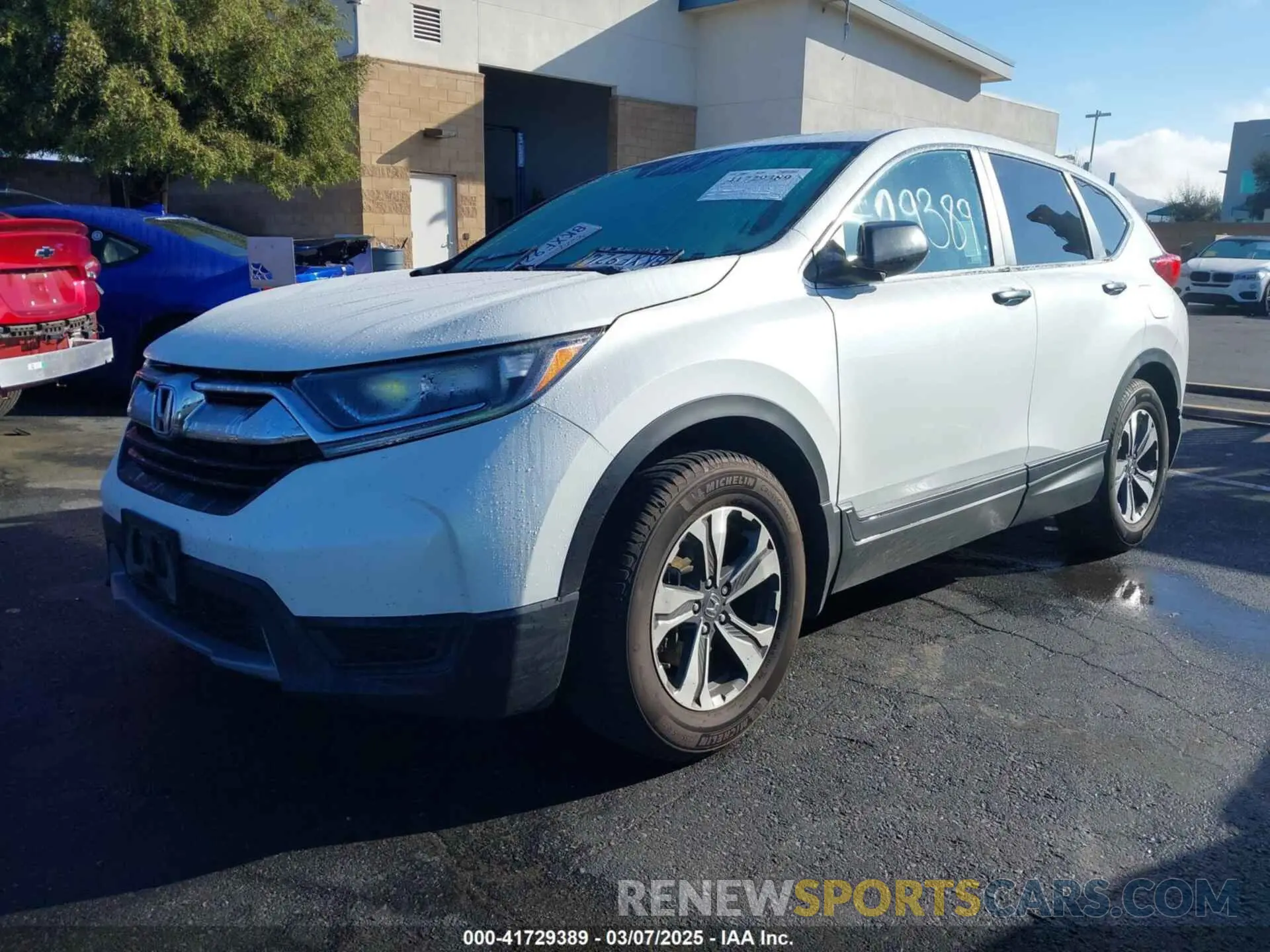 2 fotografías del automóvil dañado 2HKRW5H39KH410755 HONDA CR-V 2019
