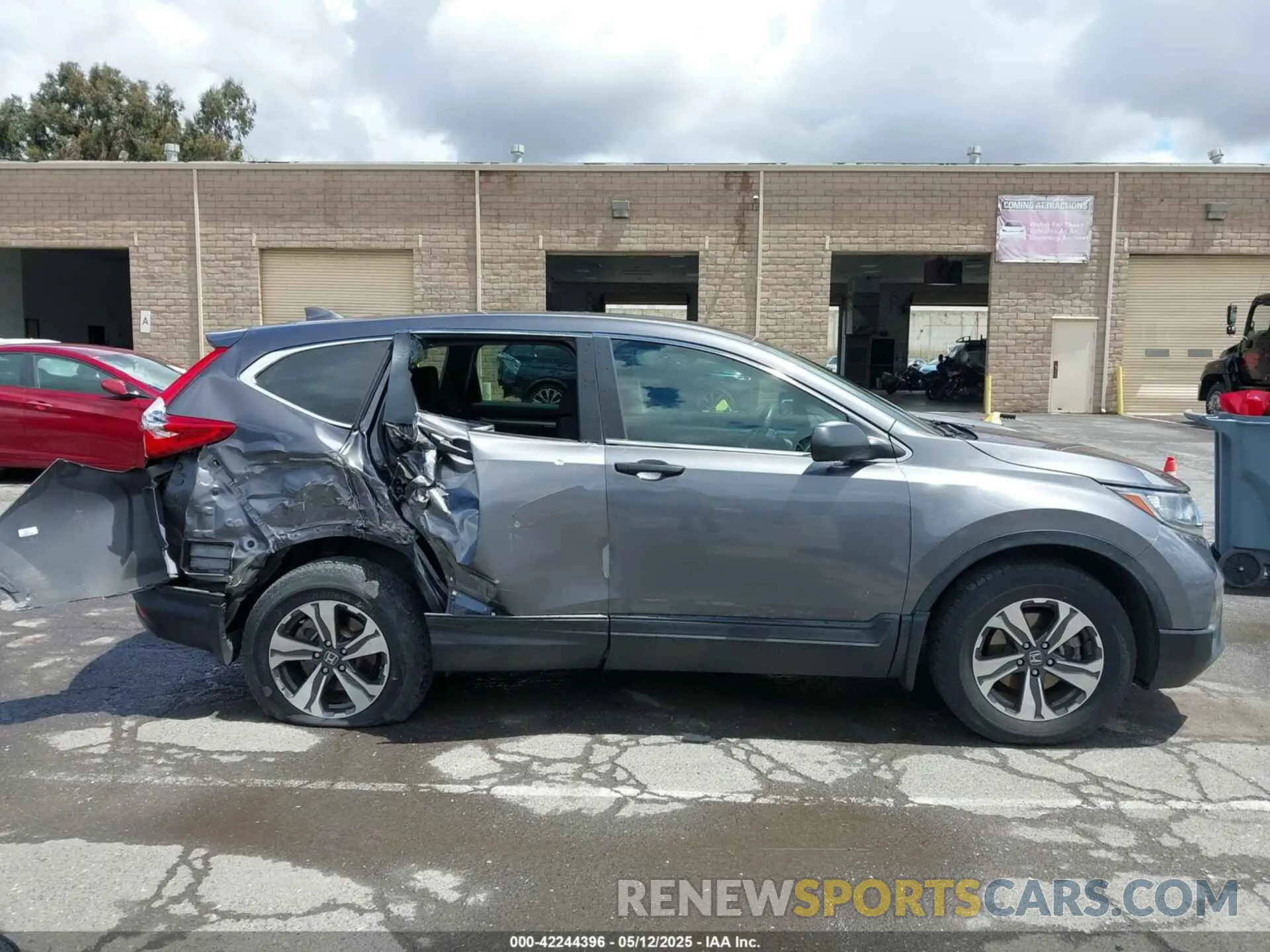 13 fotografías del automóvil dañado 2HKRW6H32KH223945 HONDA CR-V 2019