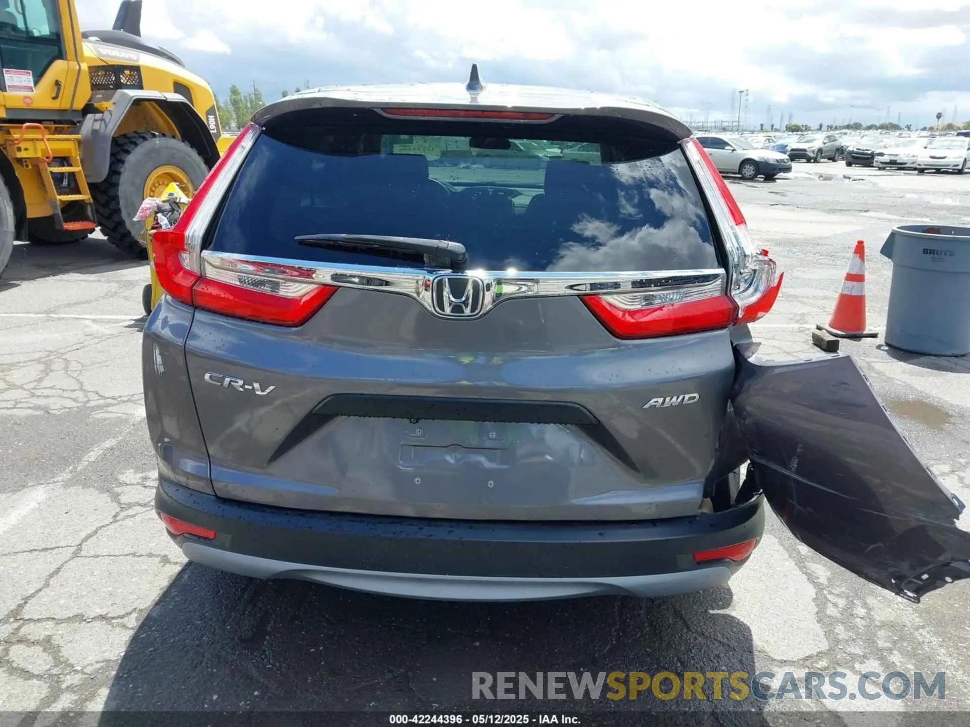 16 fotografías del automóvil dañado 2HKRW6H32KH223945 HONDA CR-V 2019