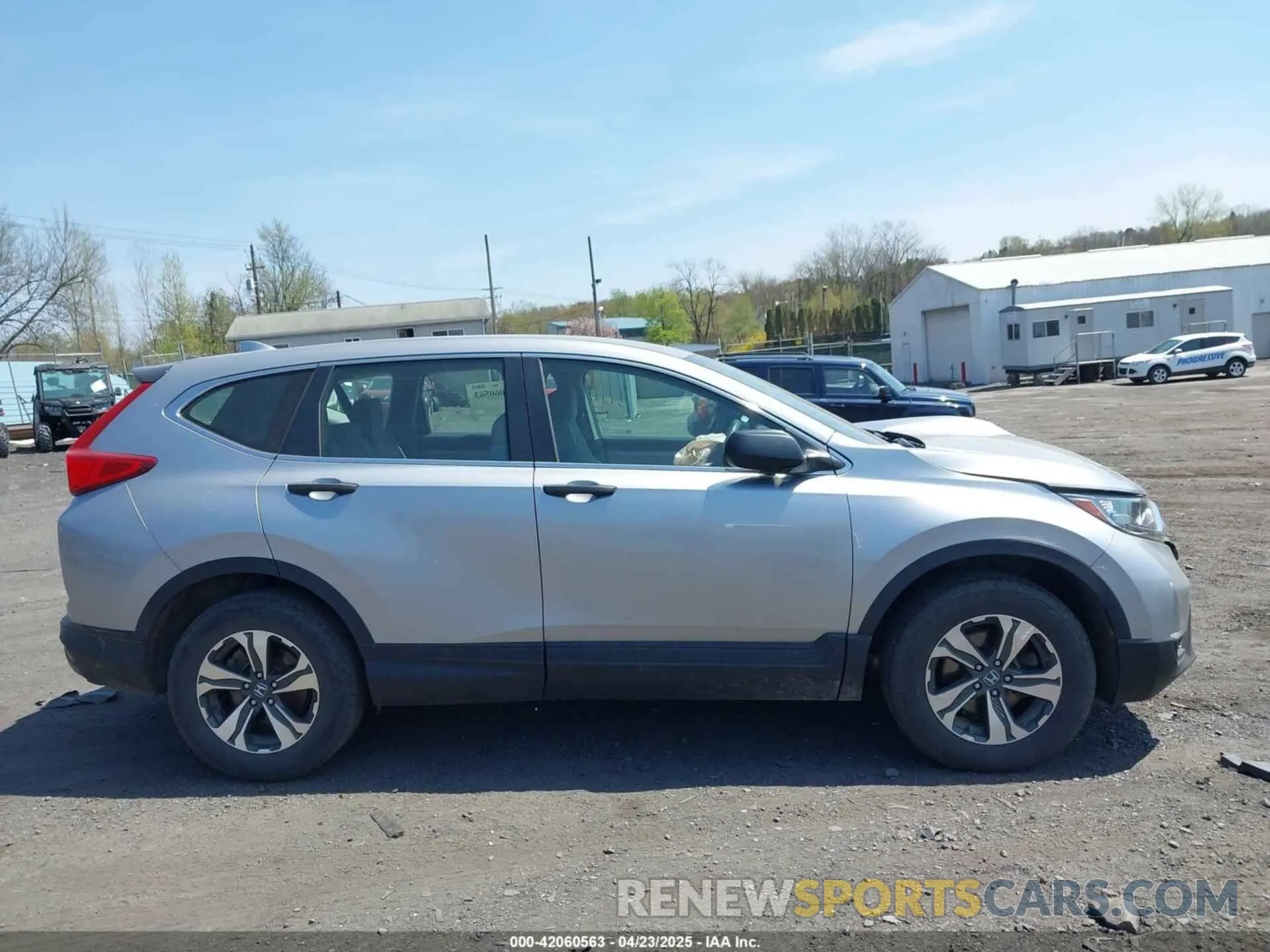 13 fotografías del automóvil dañado 2HKRW6H32KH227963 HONDA CR-V 2019
