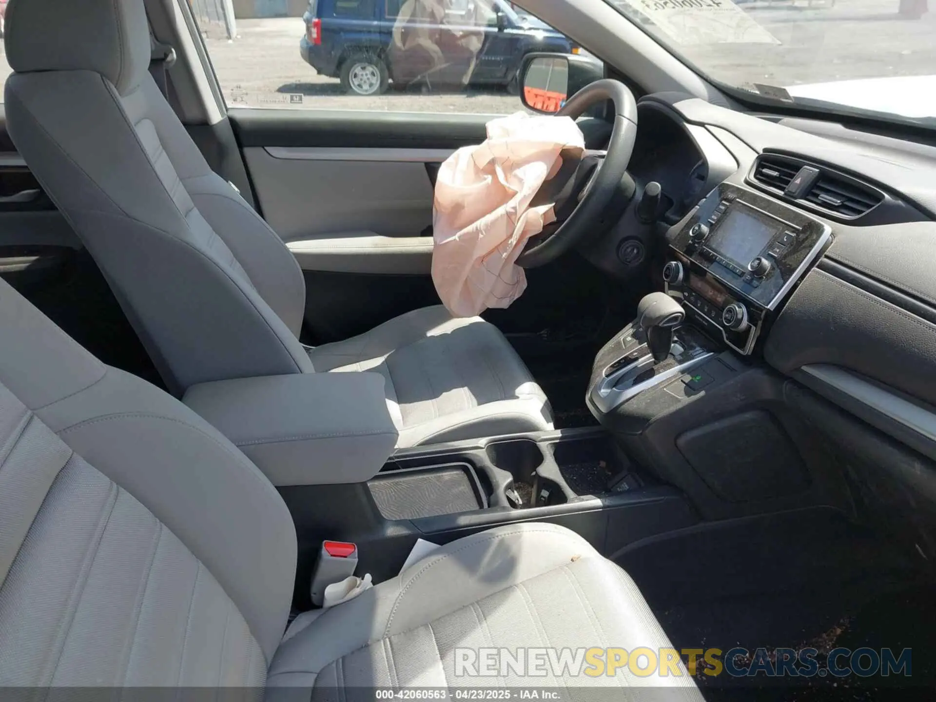 5 fotografías del automóvil dañado 2HKRW6H32KH227963 HONDA CR-V 2019