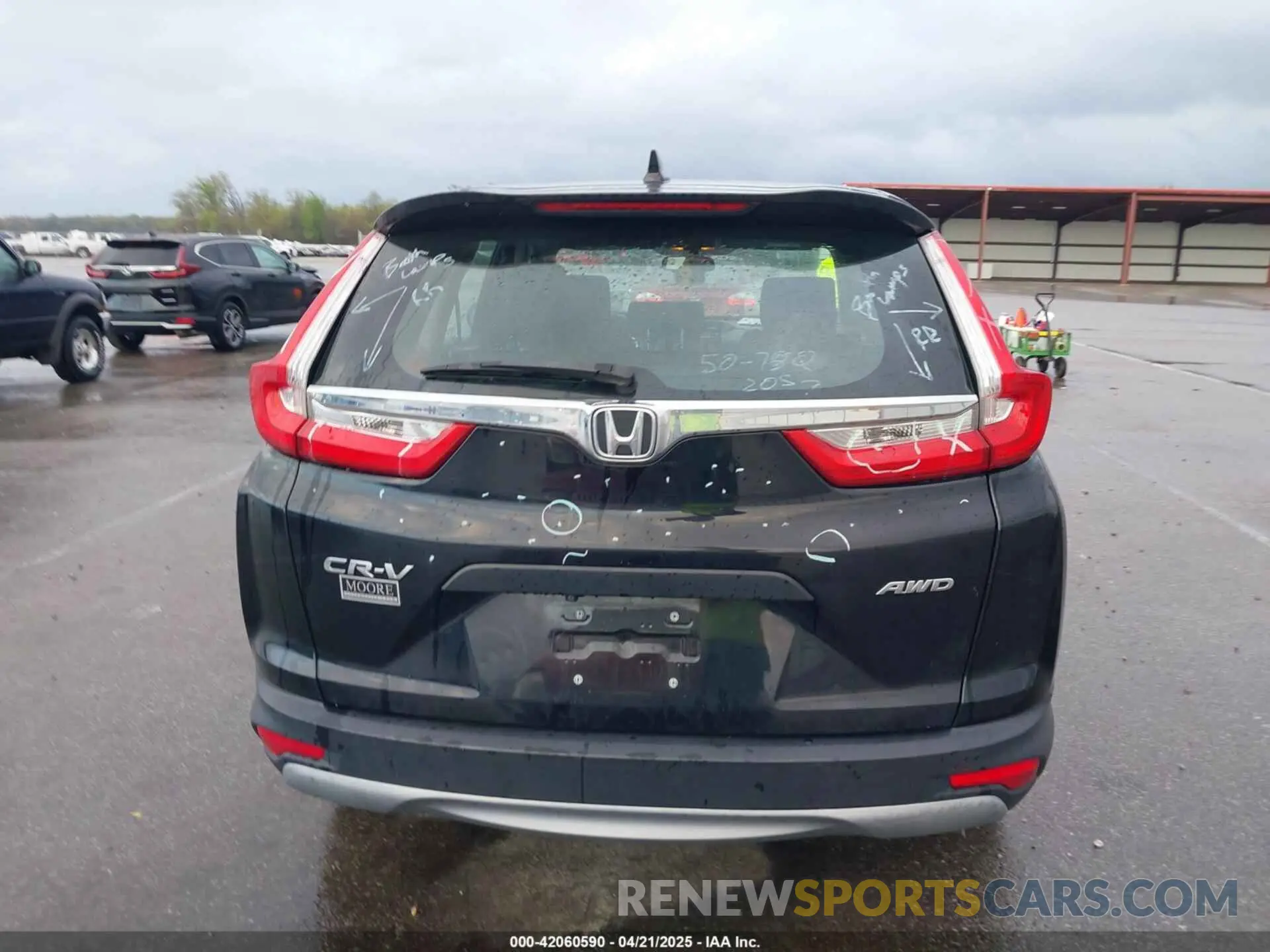 16 fotografías del automóvil dañado 2HKRW6H34KH221016 HONDA CR-V 2019
