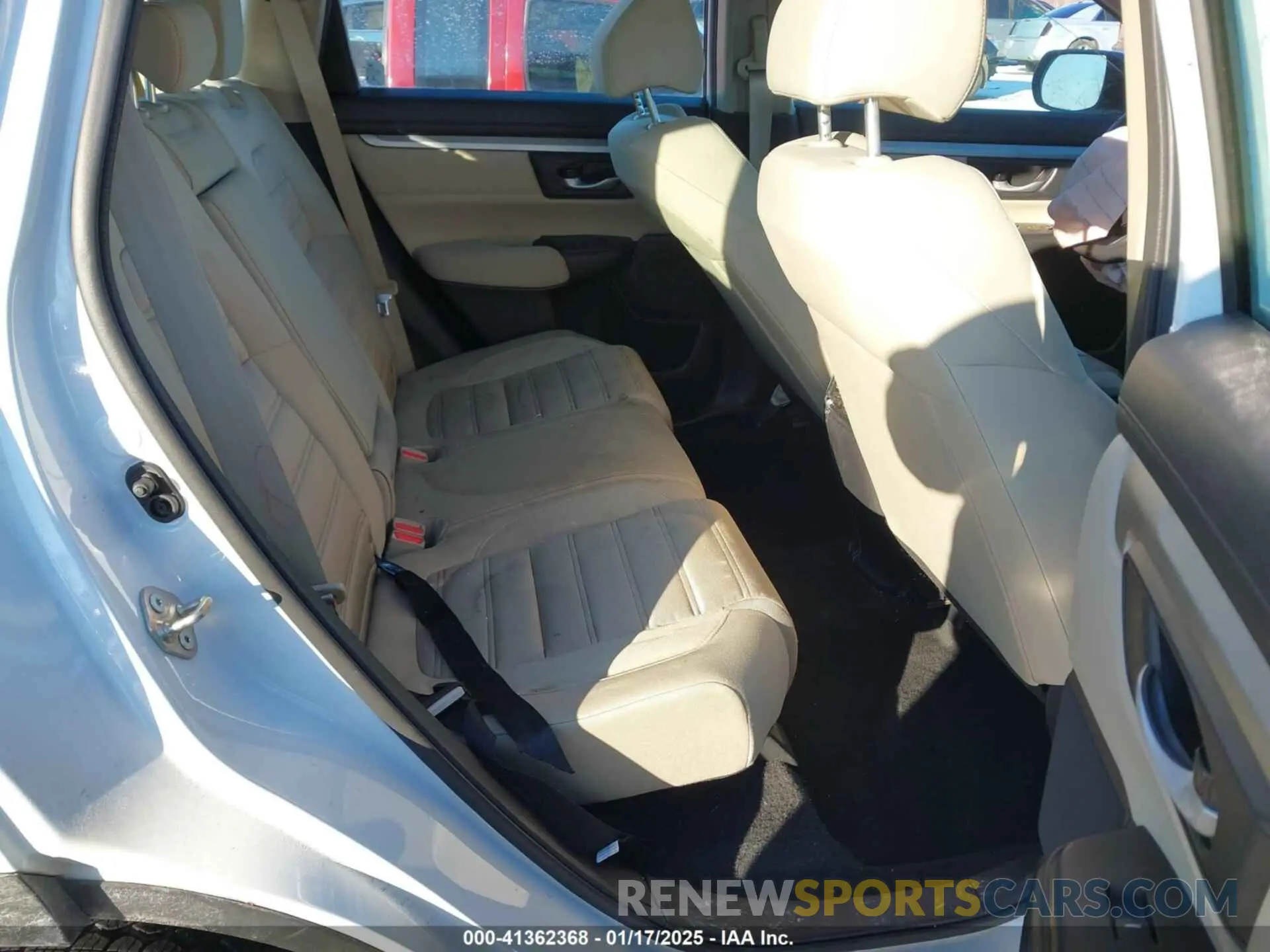 8 fotografías del automóvil dañado 2HKRW6H37KH232205 HONDA CR-V 2019