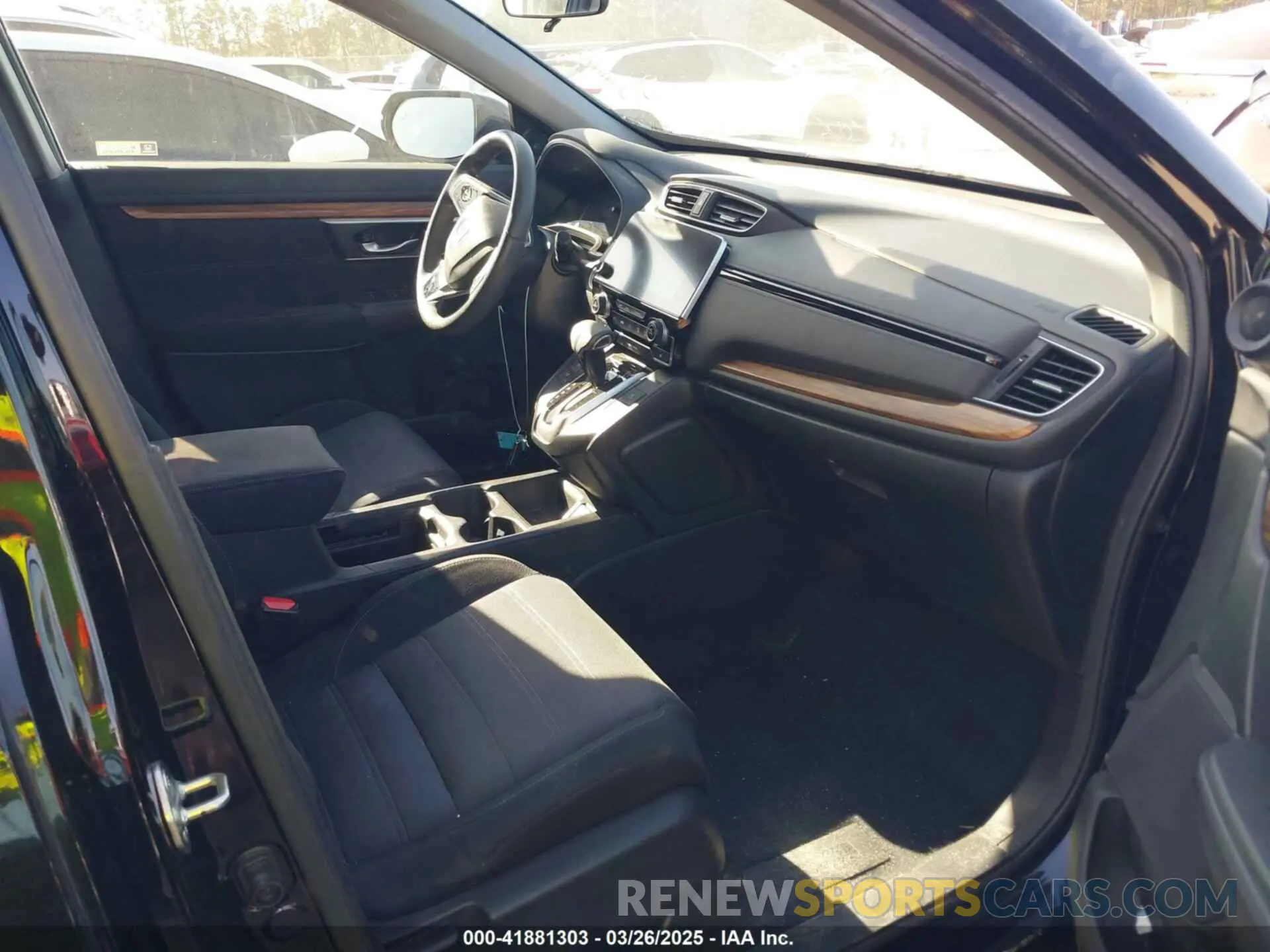 5 fotografías del automóvil dañado 5J6RW1H50KA032904 HONDA CR-V 2019