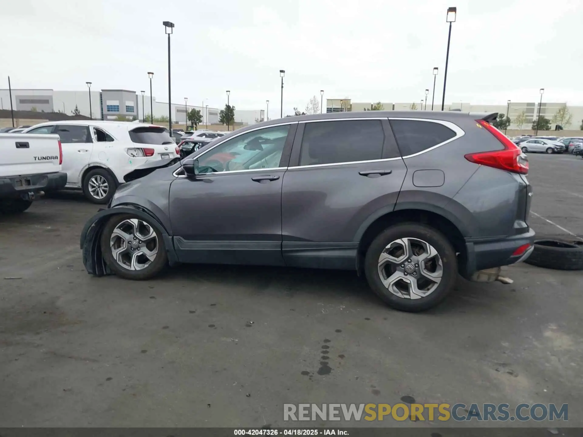 15 fotografías del automóvil dañado 5J6RW1H52KA020706 HONDA CR-V 2019