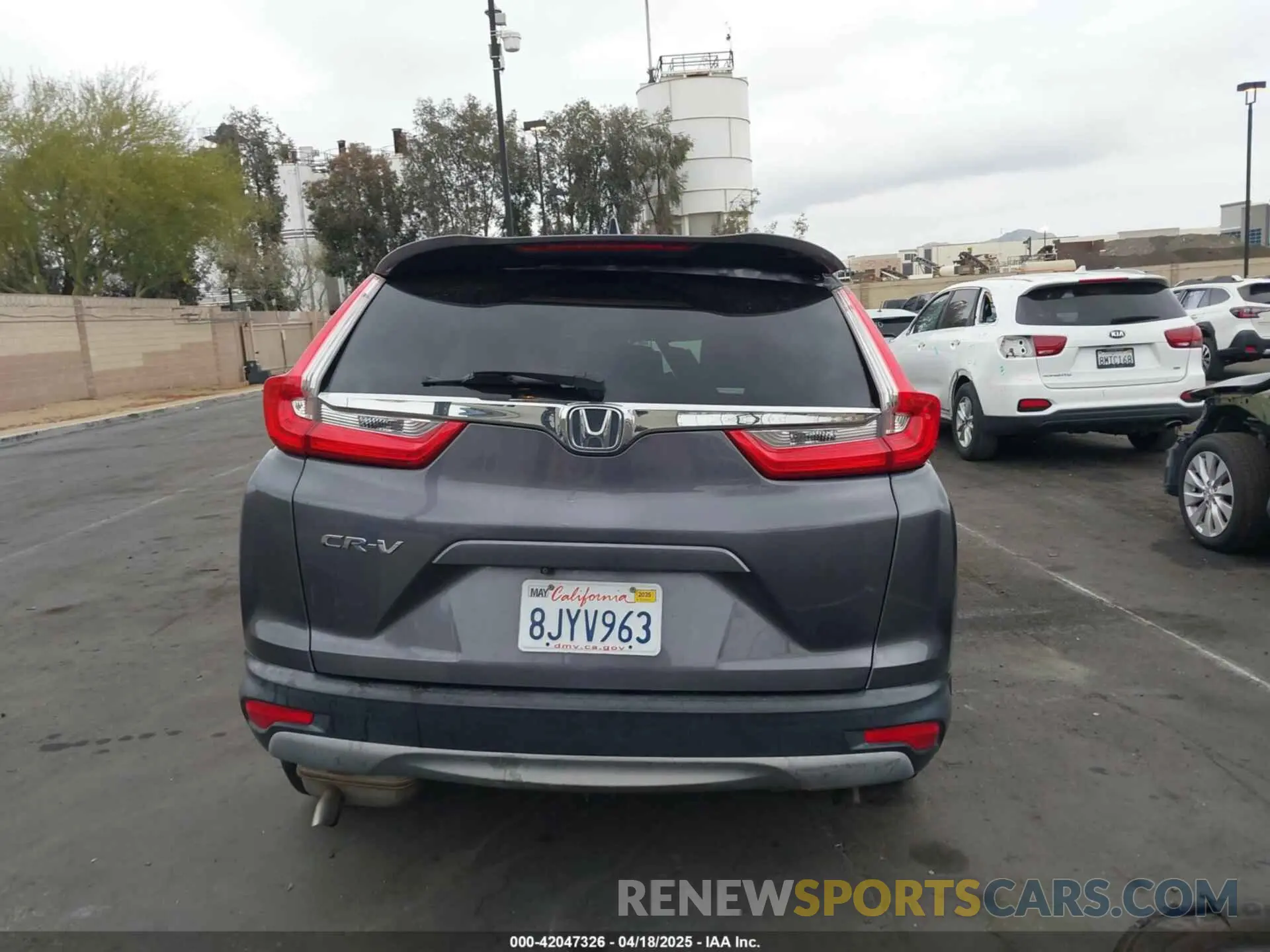17 fotografías del automóvil dañado 5J6RW1H52KA020706 HONDA CR-V 2019