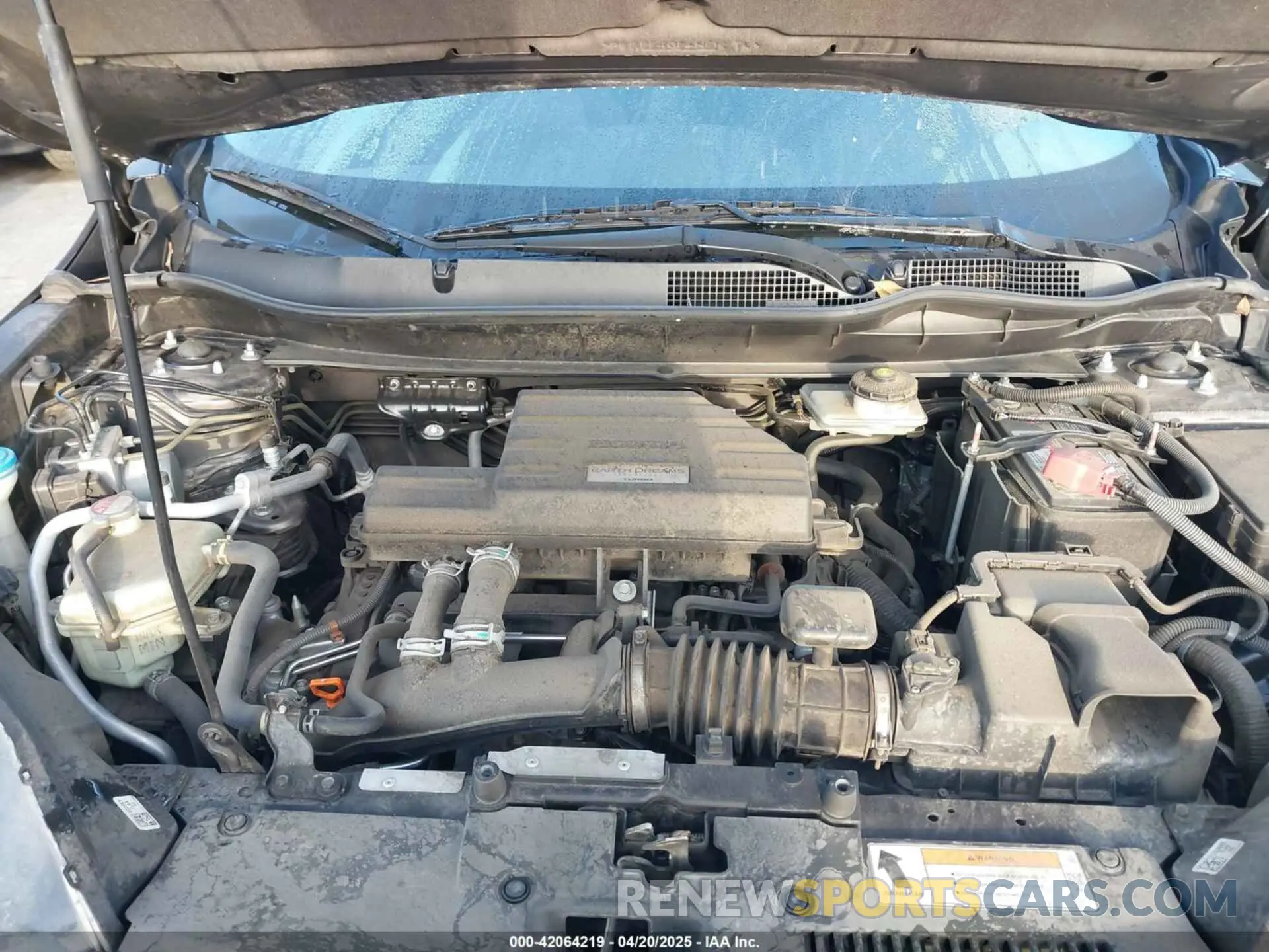 10 fotografías del automóvil dañado 5J6RW1H52KA033570 HONDA CR-V 2019