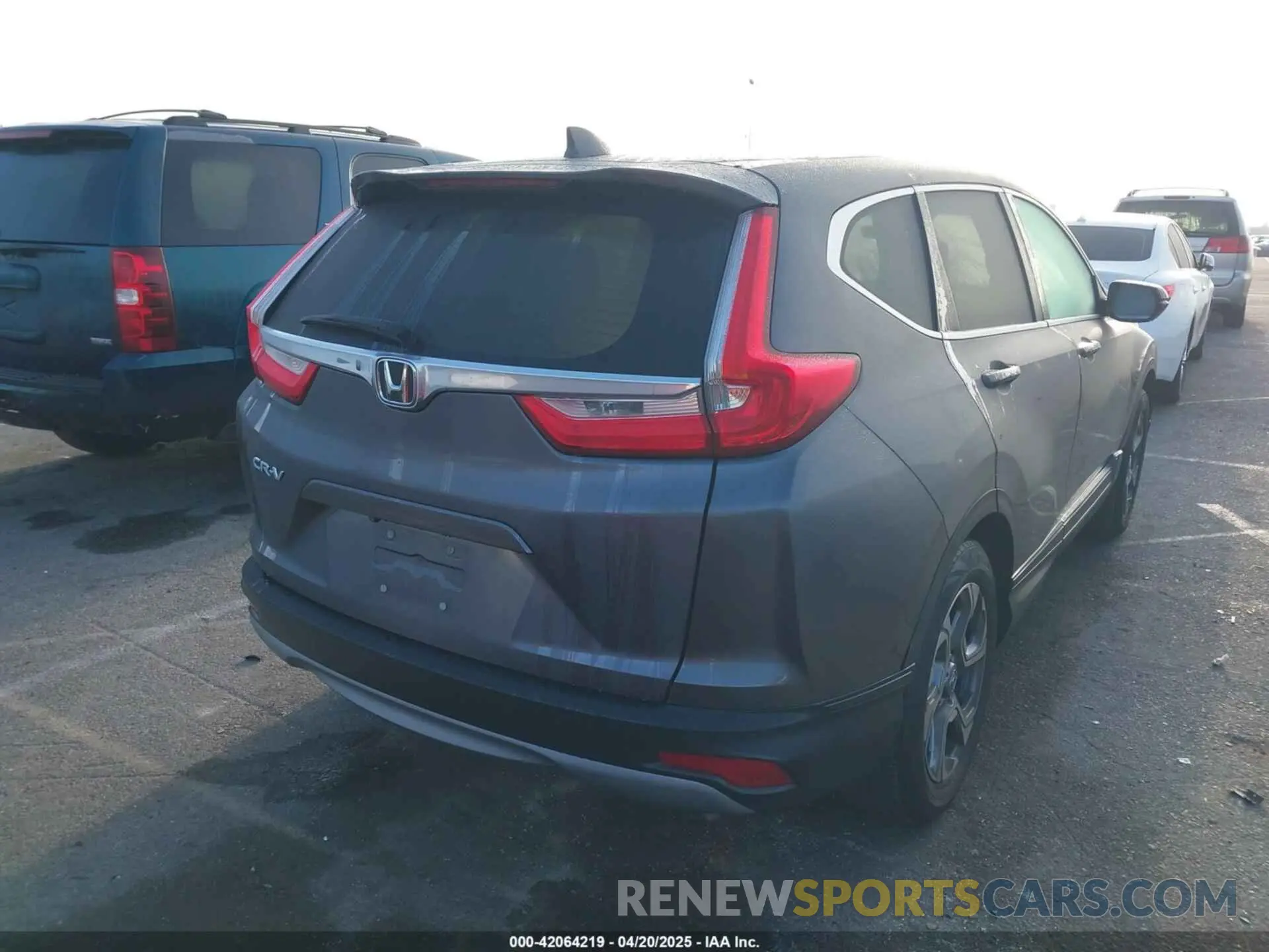 4 fotografías del automóvil dañado 5J6RW1H52KA033570 HONDA CR-V 2019
