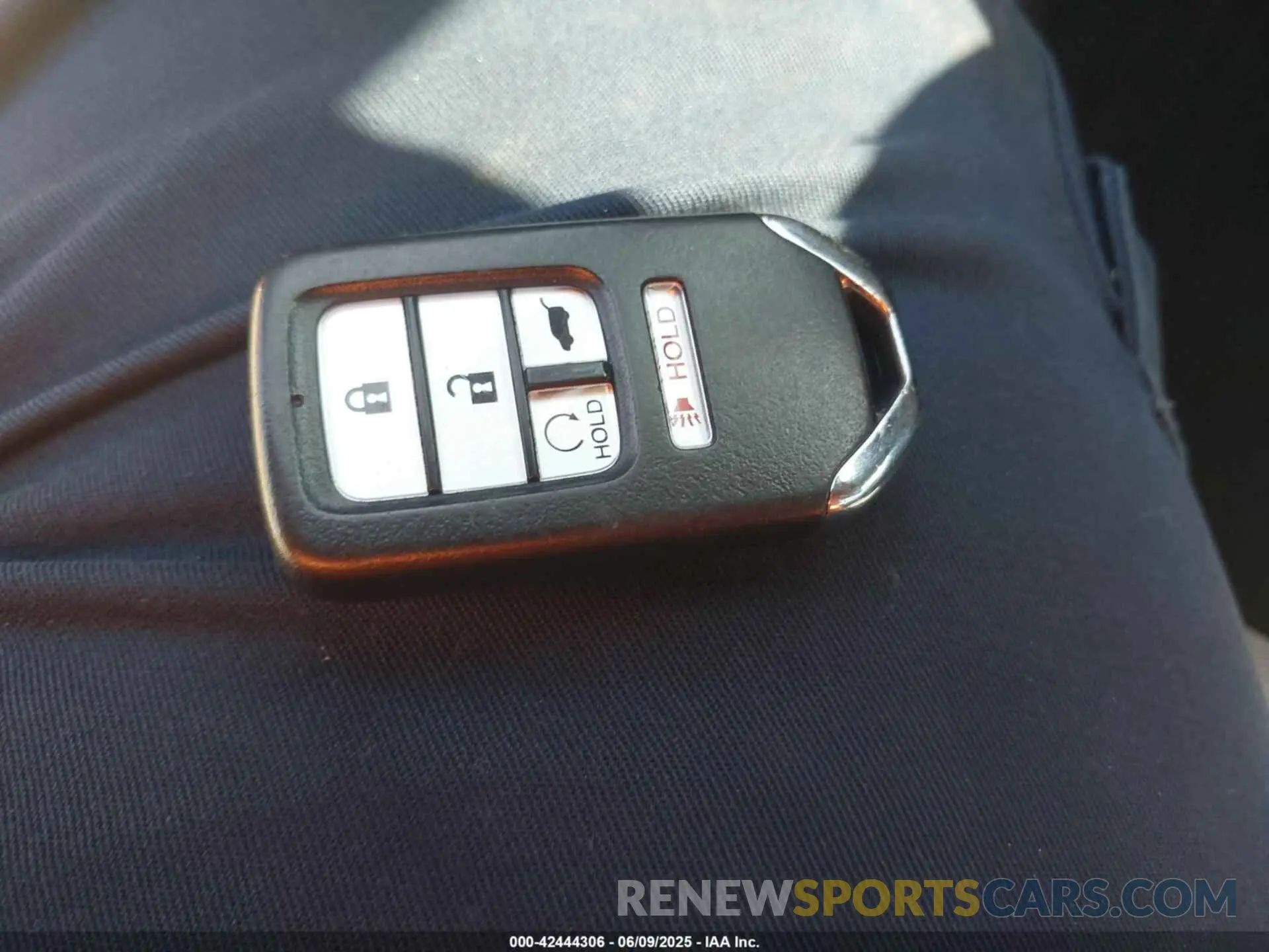 11 fotografías del automóvil dañado 5J6RW1H53KA039376 HONDA CR-V 2019