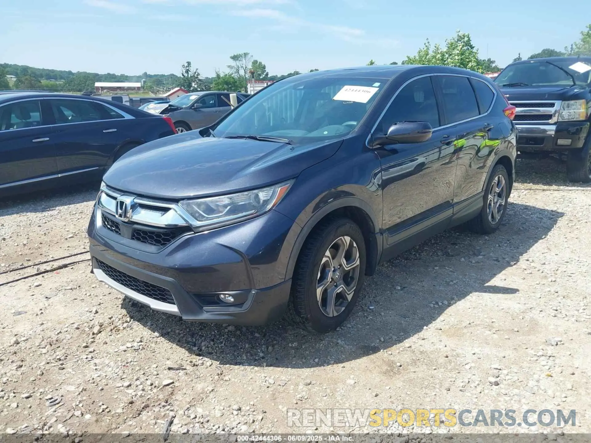 2 fotografías del automóvil dañado 5J6RW1H53KA039376 HONDA CR-V 2019