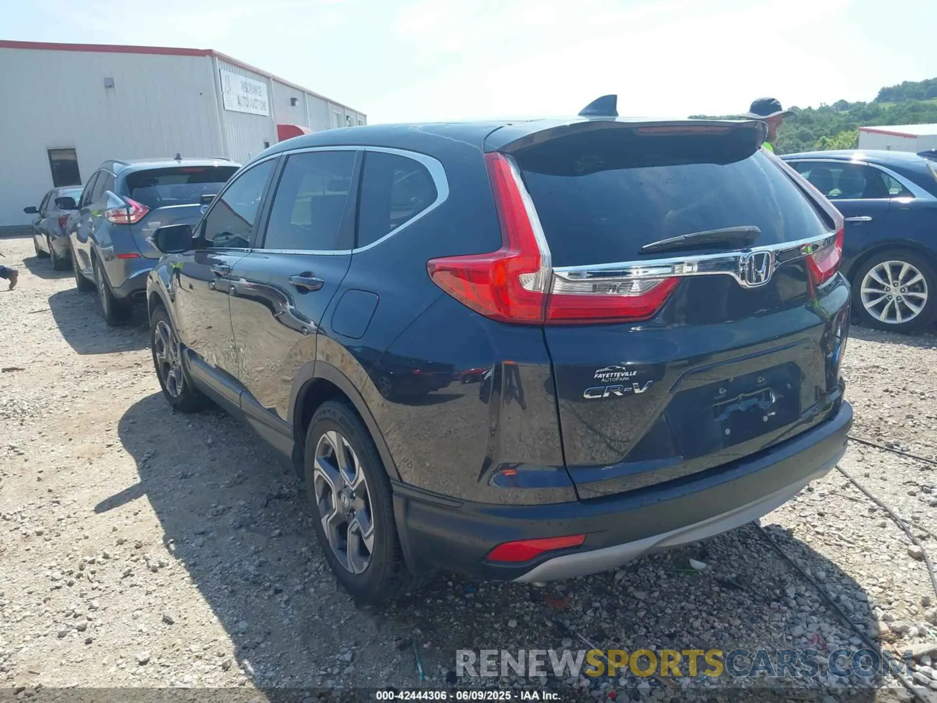 3 fotografías del automóvil dañado 5J6RW1H53KA039376 HONDA CR-V 2019