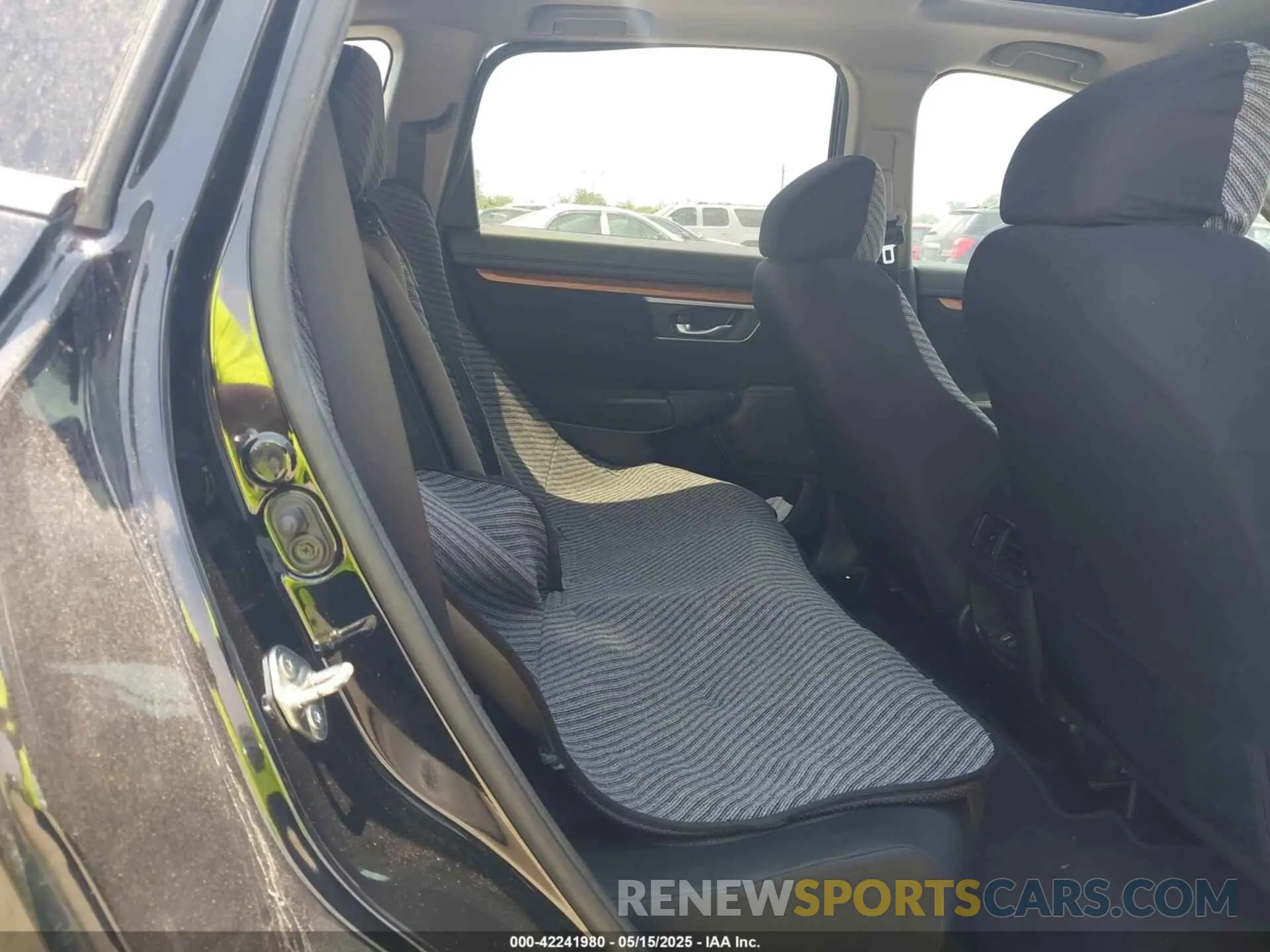8 fotografías del automóvil dañado 5J6RW1H55KA003835 HONDA CR-V 2019