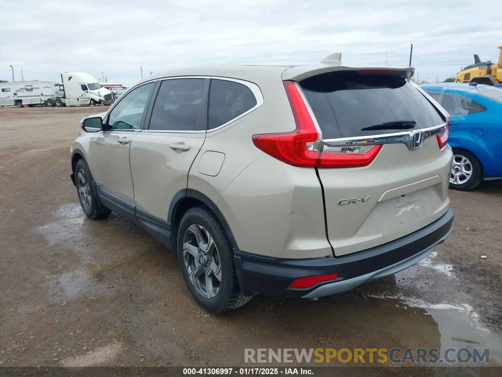 3 fotografías del automóvil dañado 5J6RW1H56KL002651 HONDA CR-V 2019