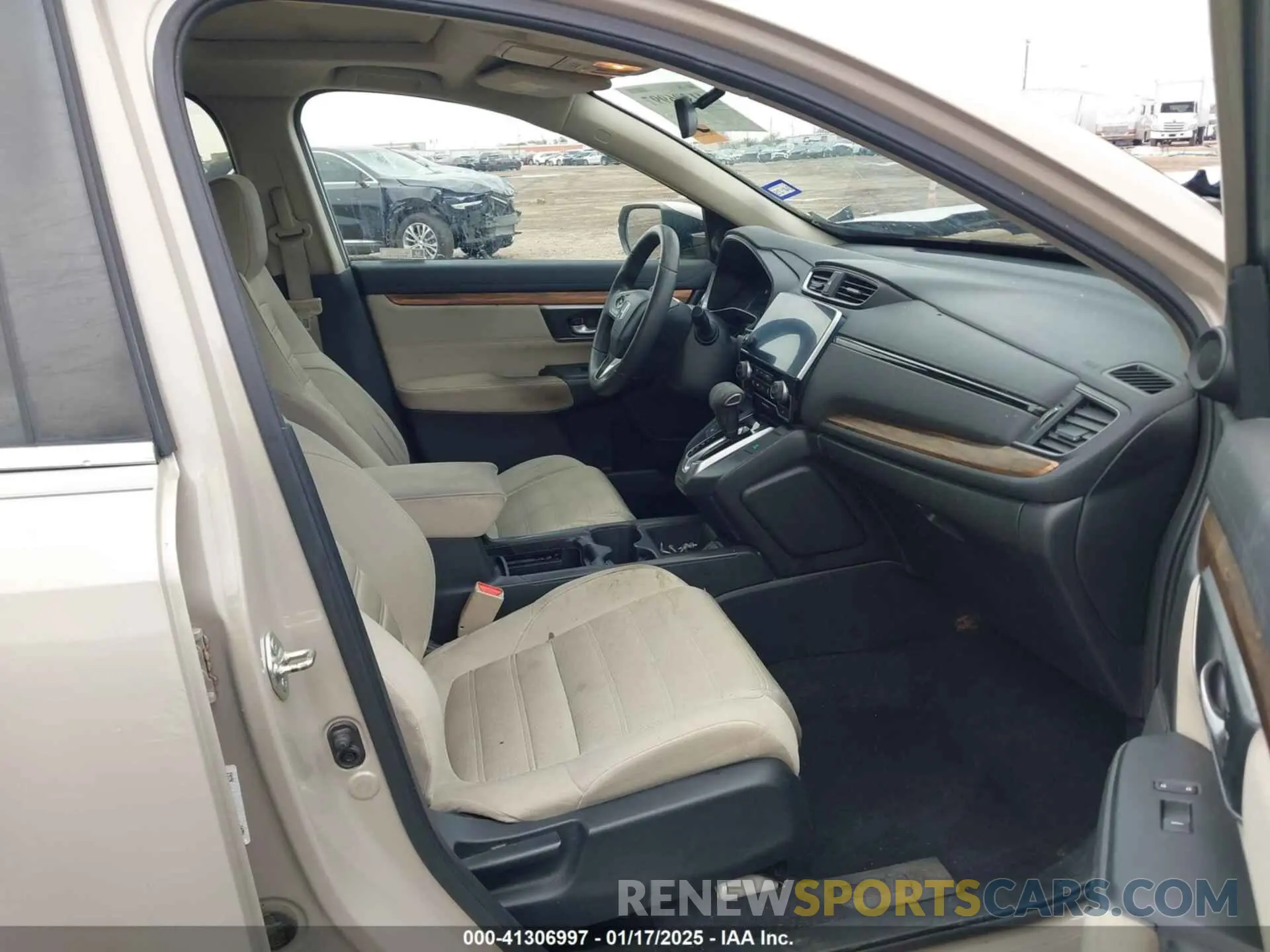 5 fotografías del automóvil dañado 5J6RW1H56KL002651 HONDA CR-V 2019