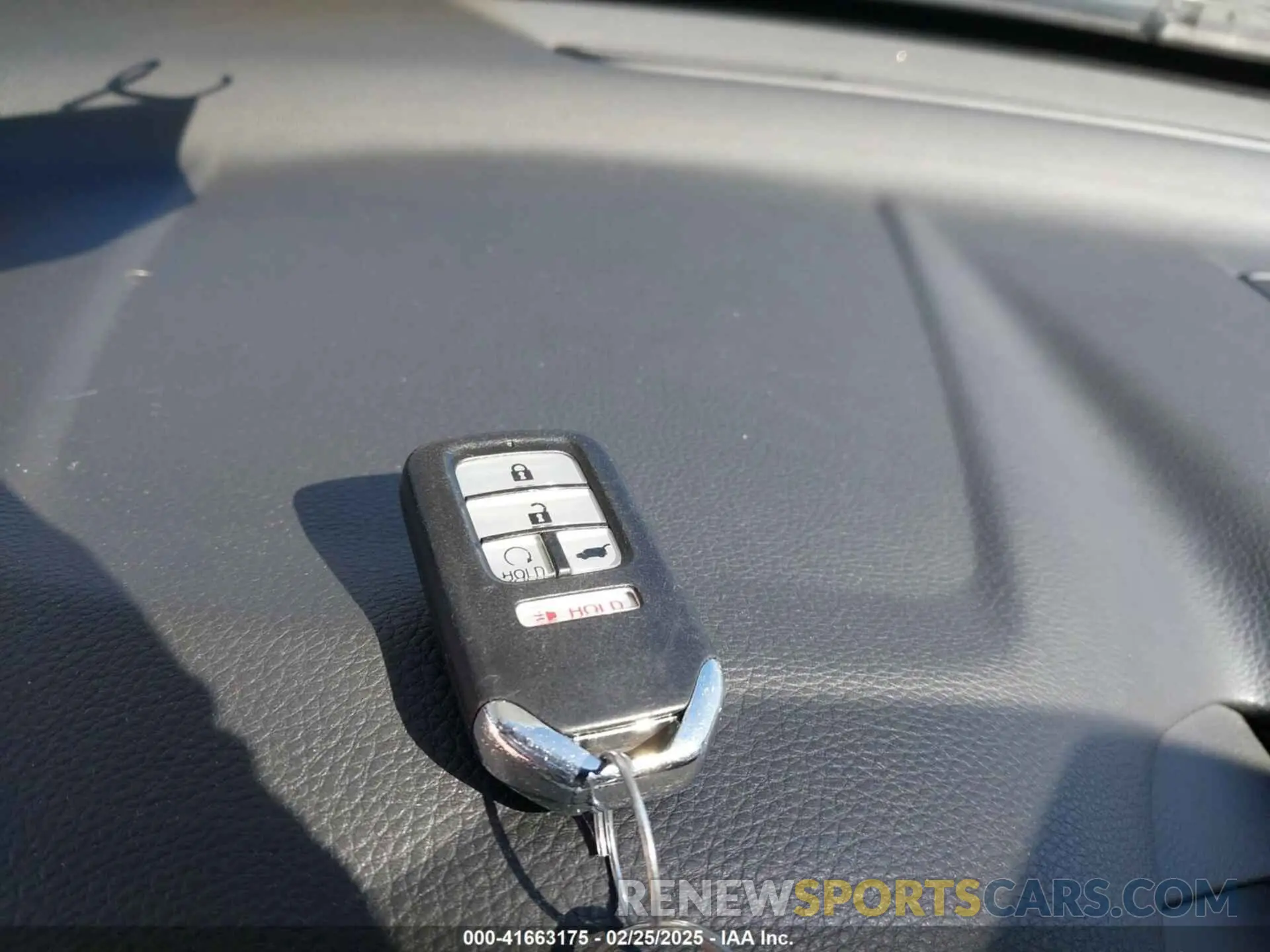 11 fotografías del automóvil dañado 5J6RW1H5XKL005682 HONDA CR-V 2019
