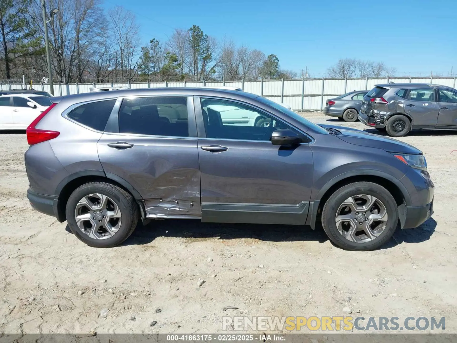 13 fotografías del automóvil dañado 5J6RW1H5XKL005682 HONDA CR-V 2019
