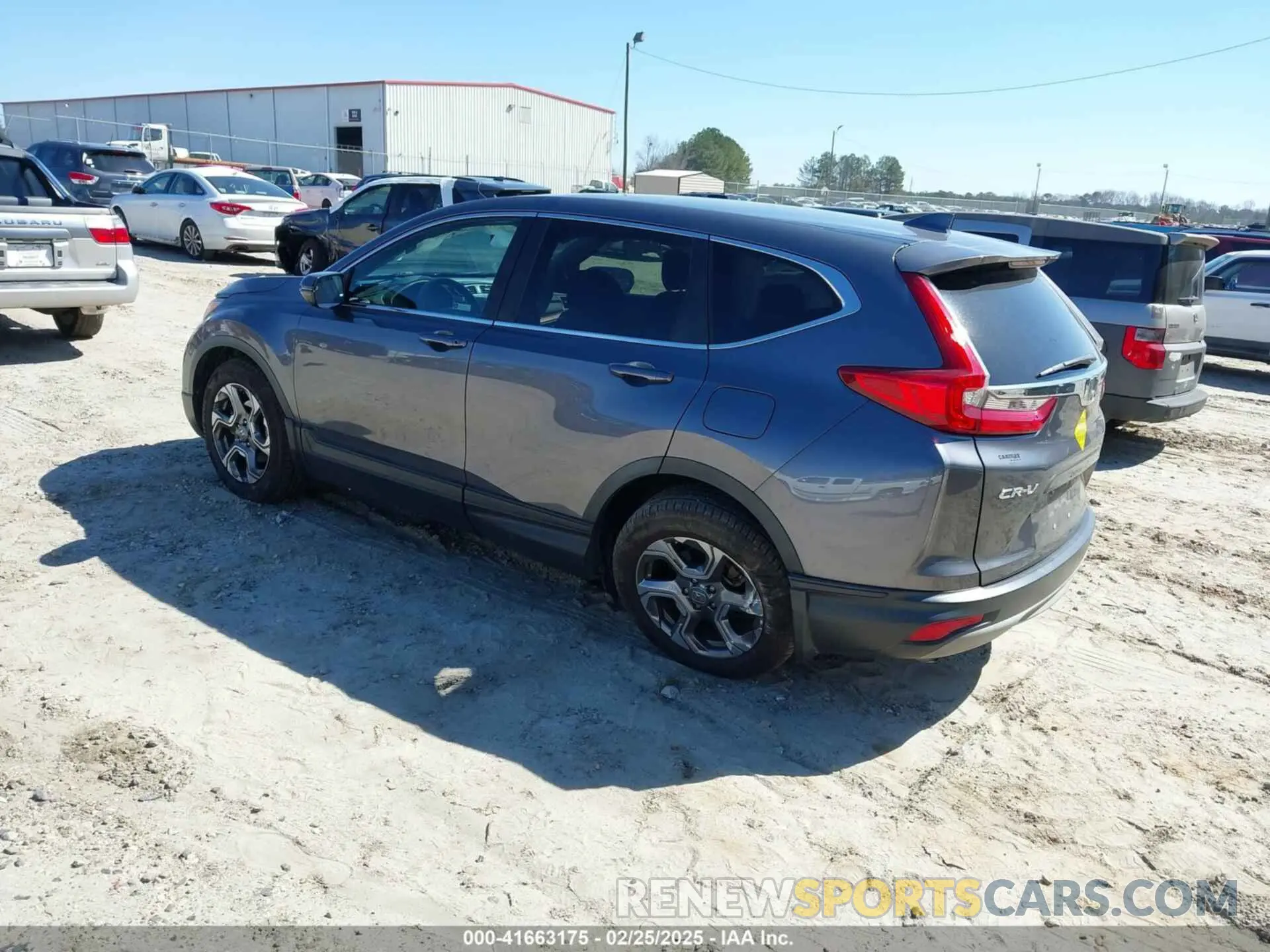 3 fotografías del automóvil dañado 5J6RW1H5XKL005682 HONDA CR-V 2019