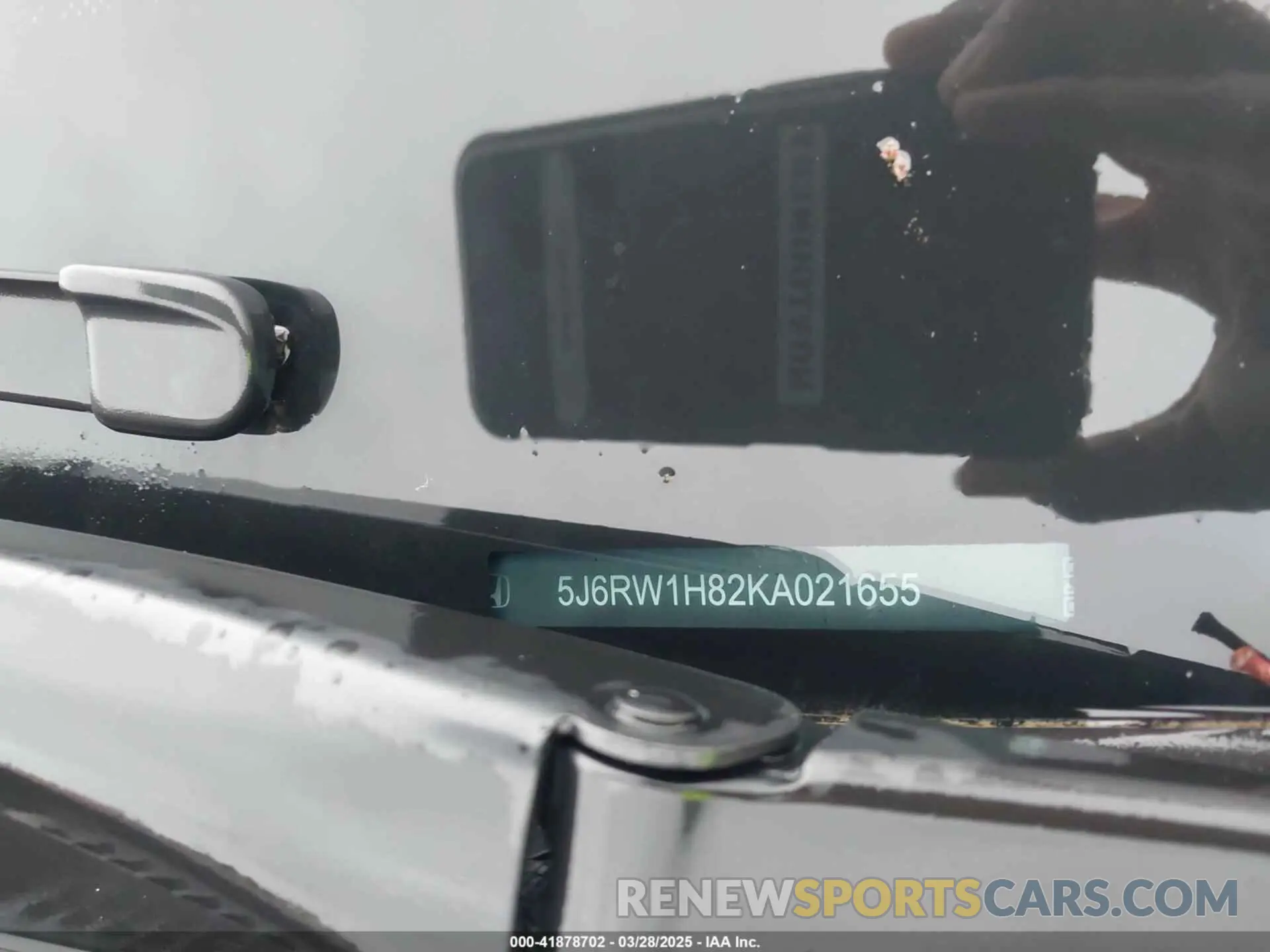 9 fotografías del automóvil dañado 5J6RW1H82KA021655 HONDA CR-V 2019