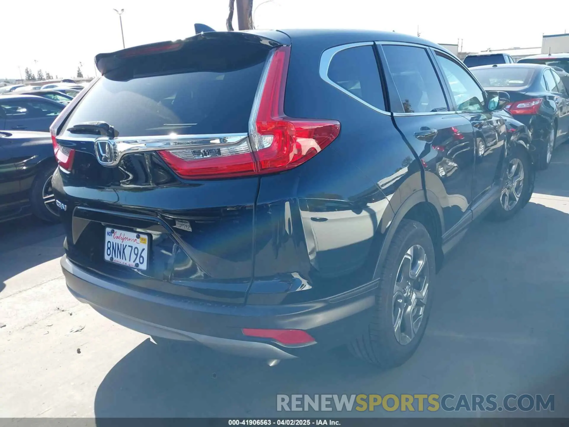 4 fotografías del automóvil dañado 5J6RW1H84KA001472 HONDA CR-V 2019