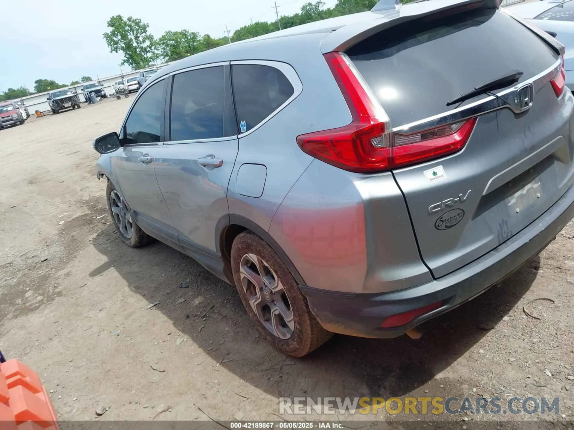 3 fotografías del automóvil dañado 5J6RW1H84KA017039 HONDA CR-V 2019
