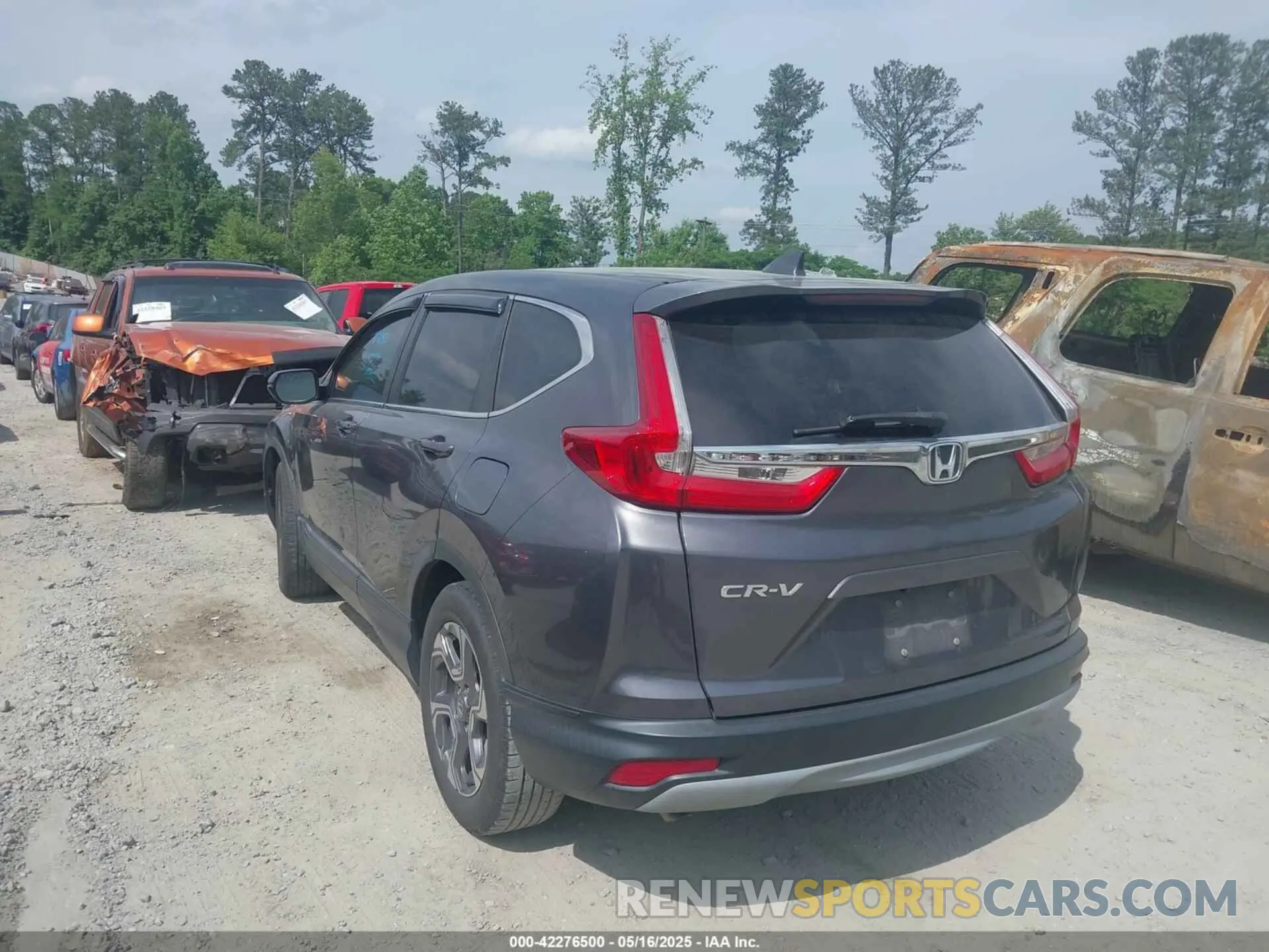 3 fotografías del automóvil dañado 5J6RW1H85KA011489 HONDA CR-V 2019