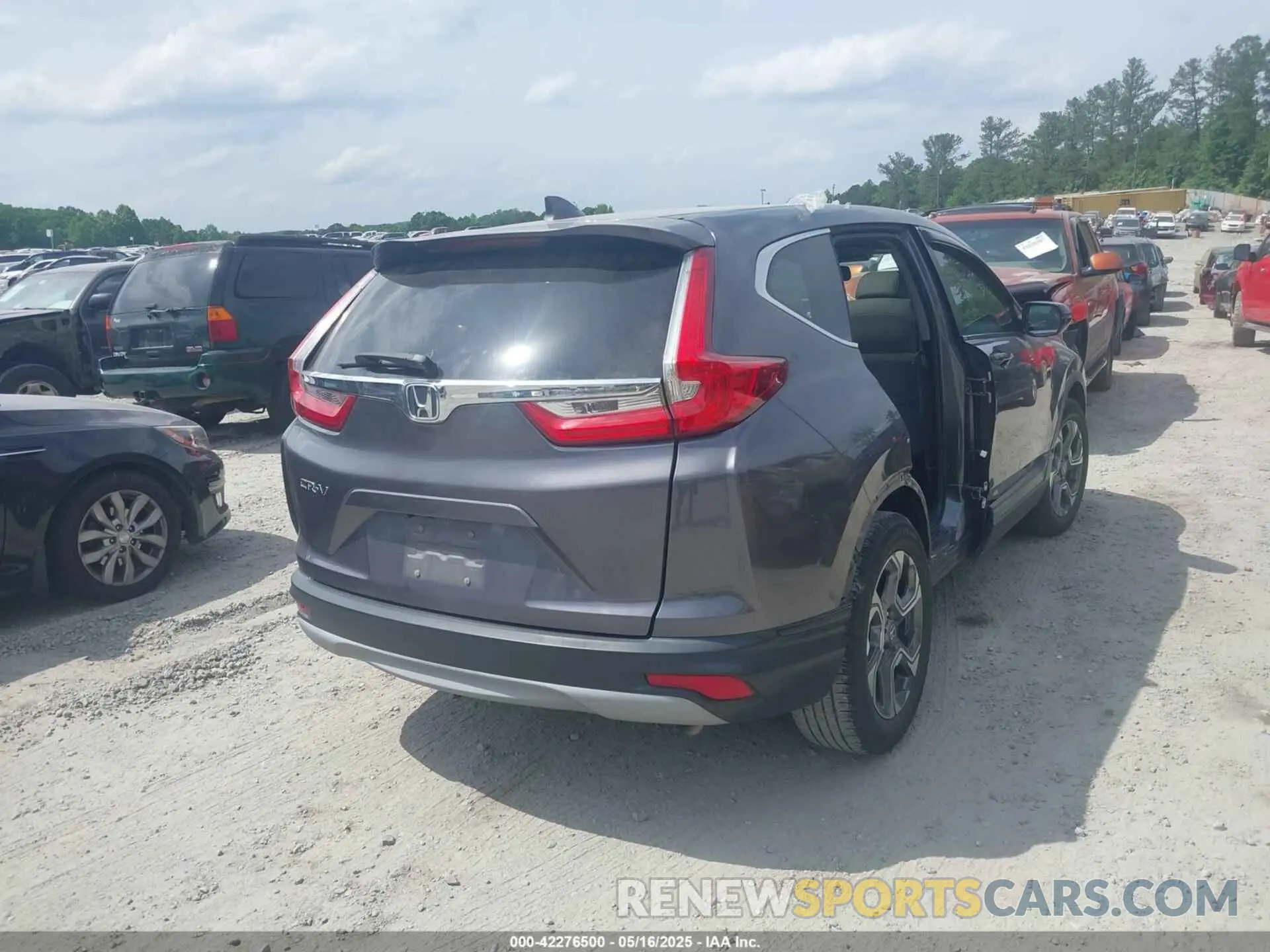 4 fotografías del automóvil dañado 5J6RW1H85KA011489 HONDA CR-V 2019