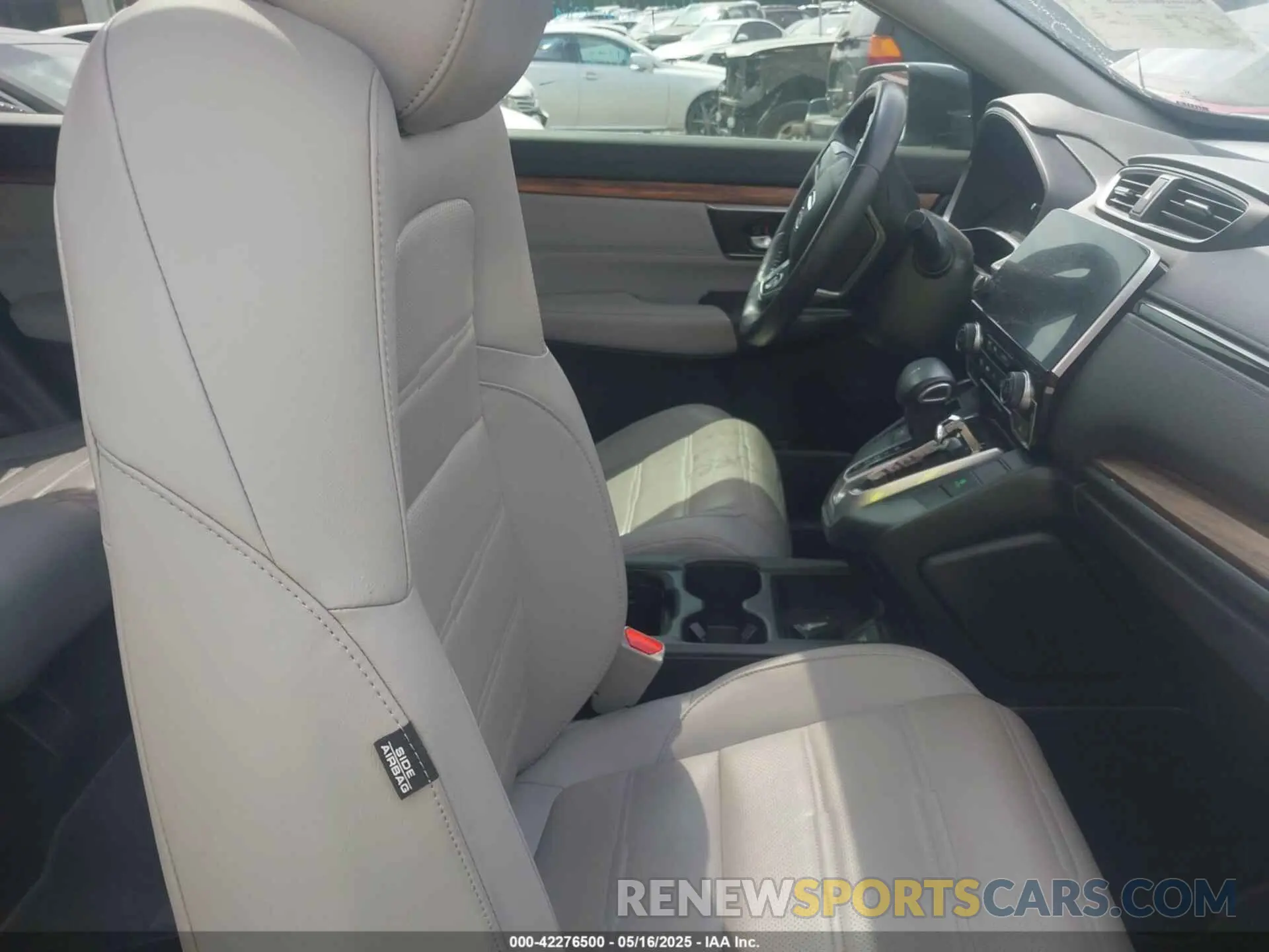 5 fotografías del automóvil dañado 5J6RW1H85KA011489 HONDA CR-V 2019