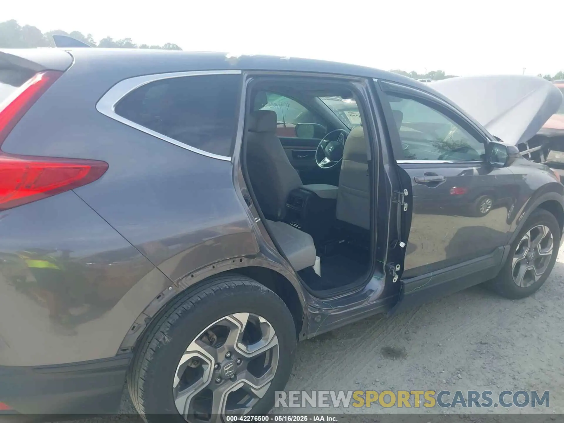 6 fotografías del automóvil dañado 5J6RW1H85KA011489 HONDA CR-V 2019