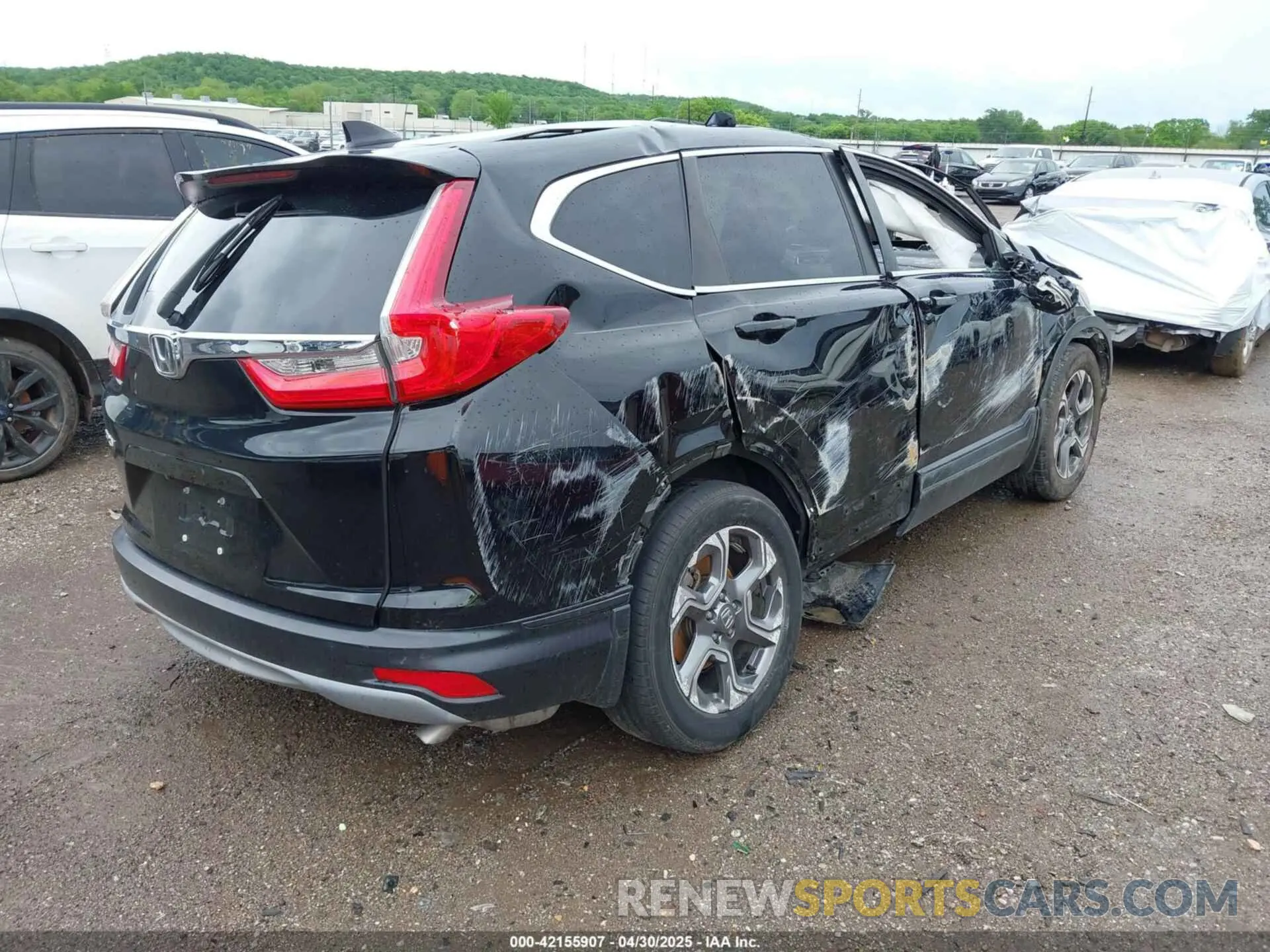 4 fotografías del automóvil dañado 5J6RW1H8XKA001475 HONDA CR-V 2019