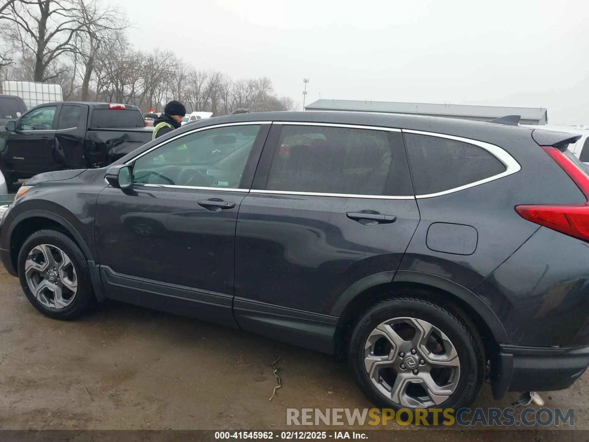 14 fotografías del automóvil dañado 5J6RW2H50KA011430 HONDA CR-V 2019