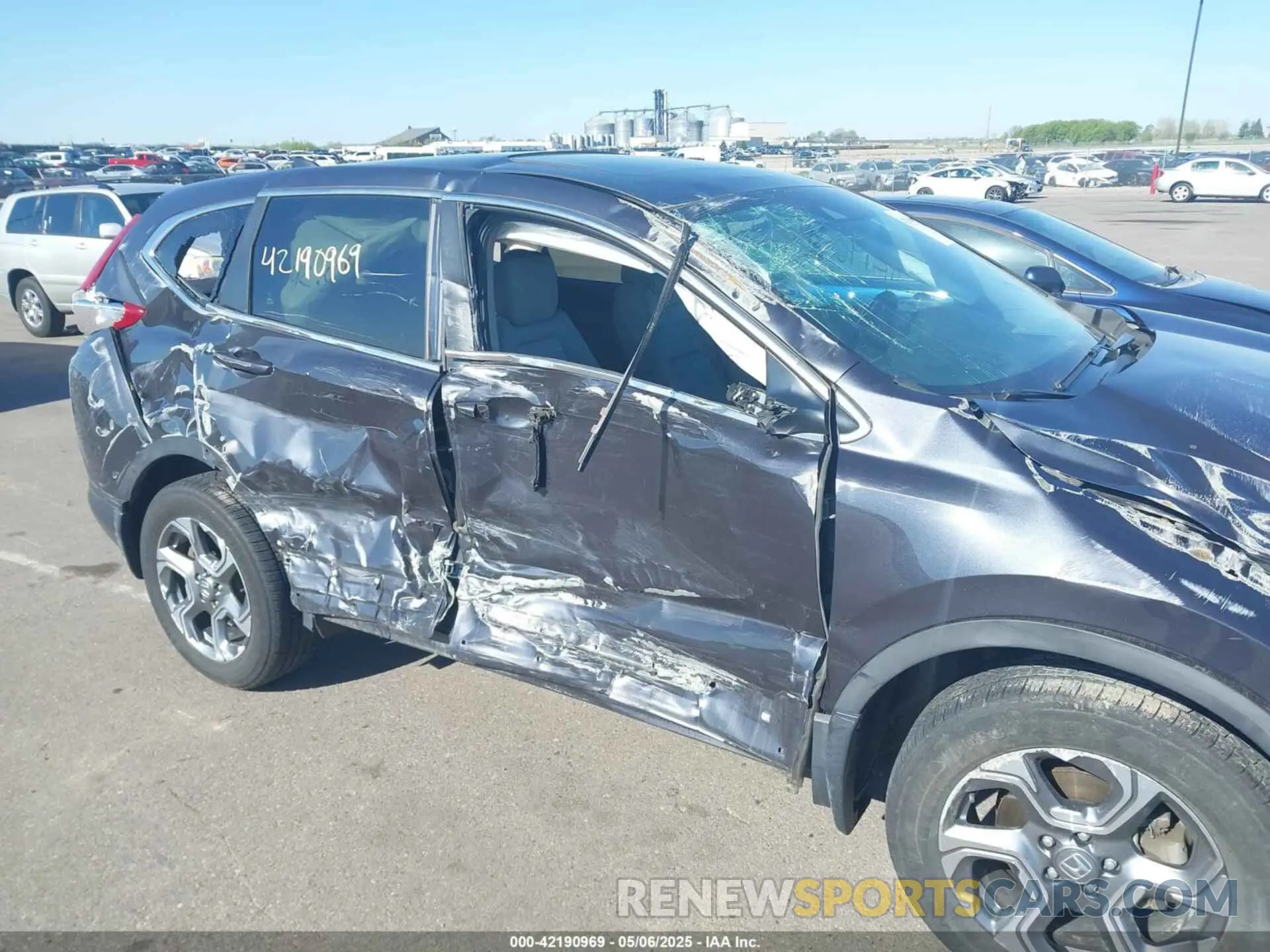 6 fotografías del automóvil dañado 5J6RW2H52KA005029 HONDA CR-V 2019