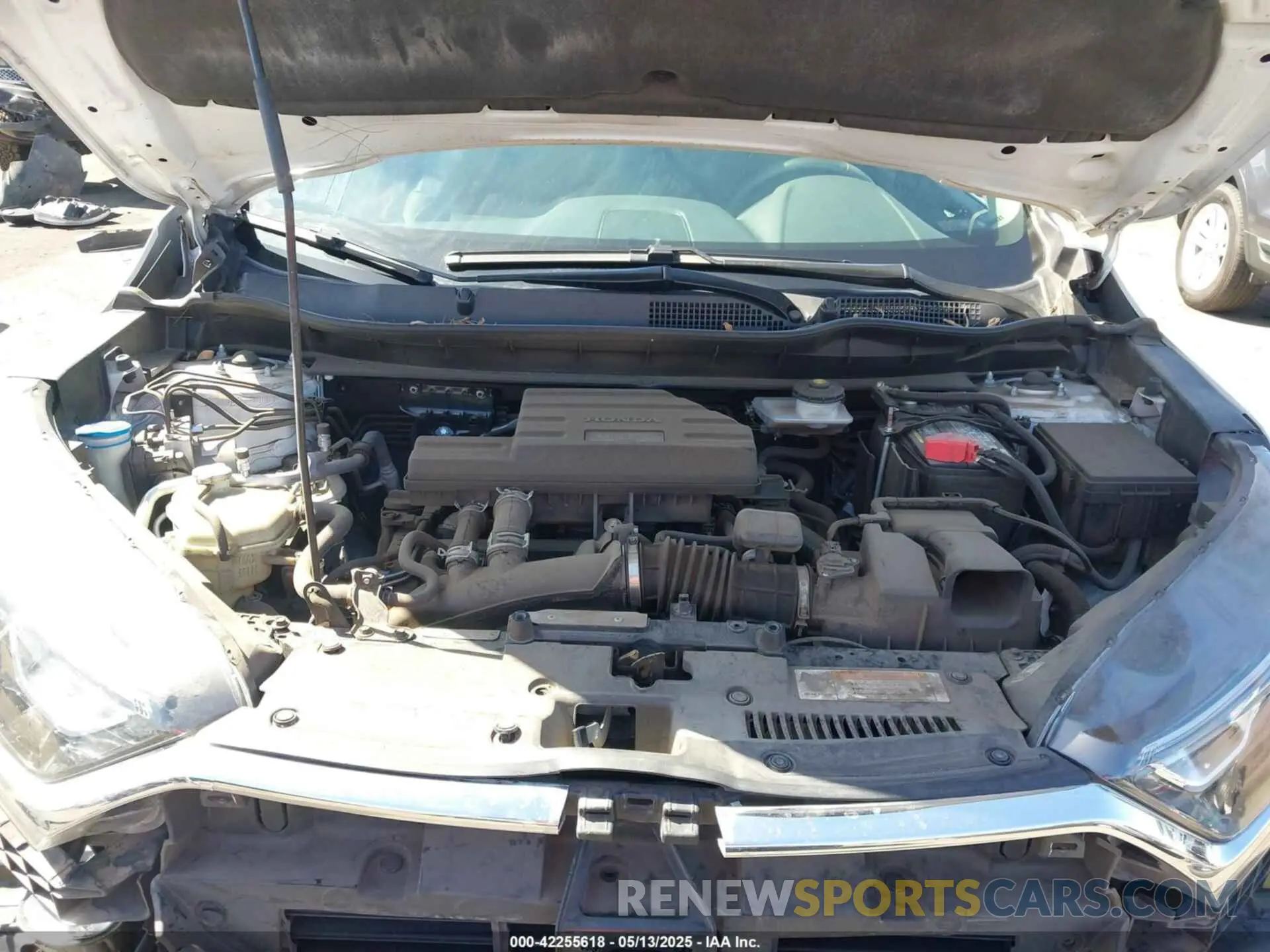 10 fotografías del automóvil dañado 5J6RW2H52KL012177 HONDA CR-V 2019
