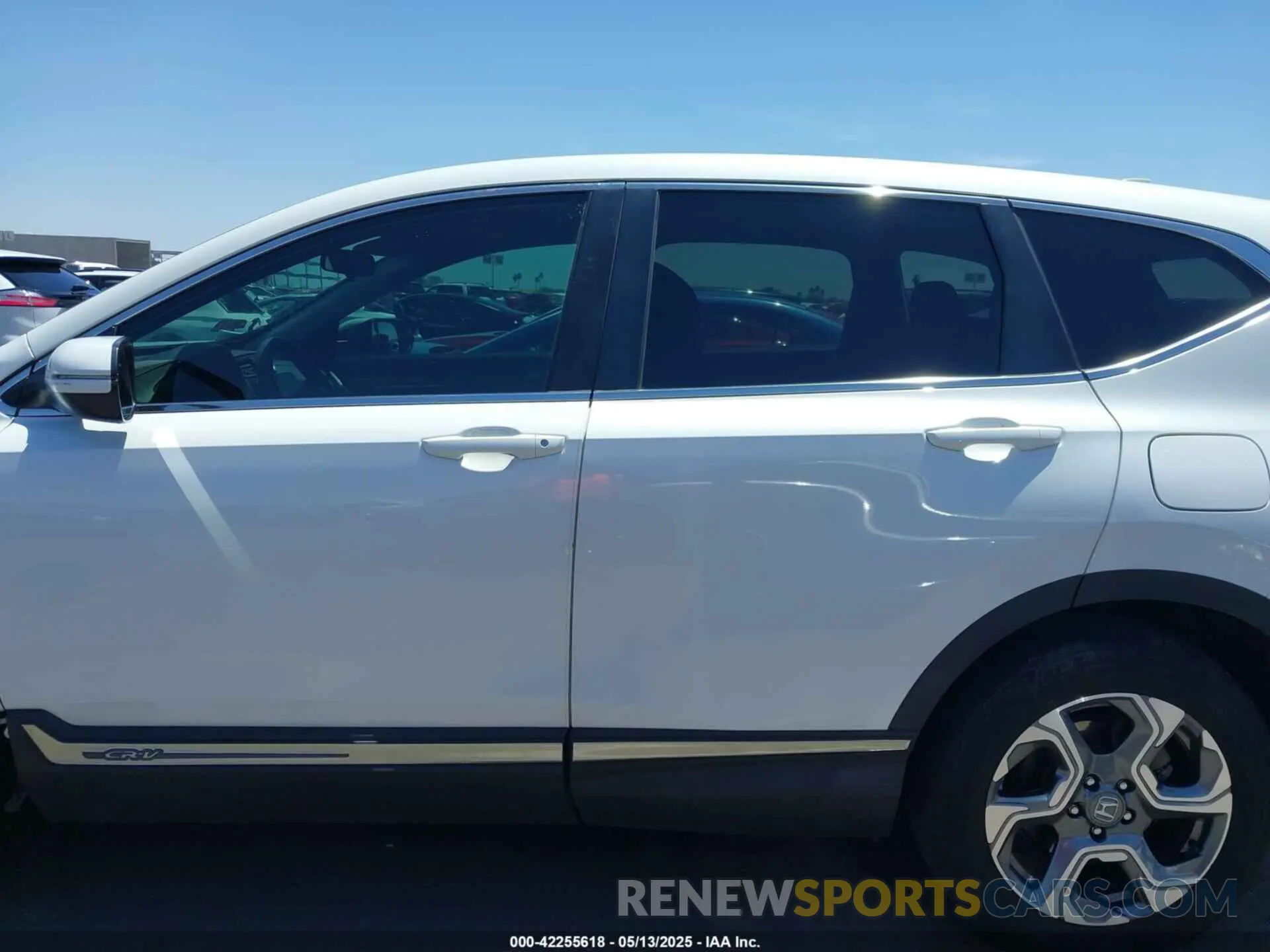15 fotografías del automóvil dañado 5J6RW2H52KL012177 HONDA CR-V 2019