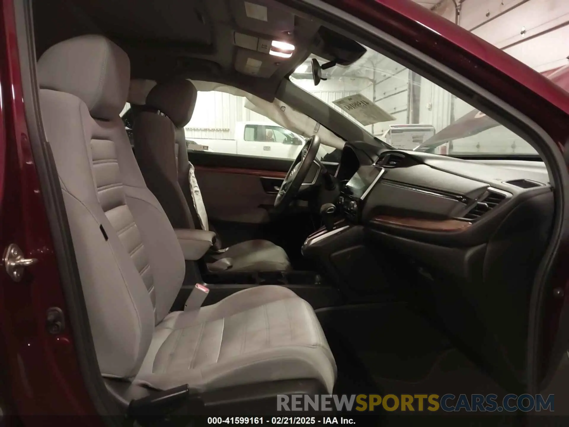 5 fotografías del automóvil dañado 5J6RW2H55KL021343 HONDA CR-V 2019