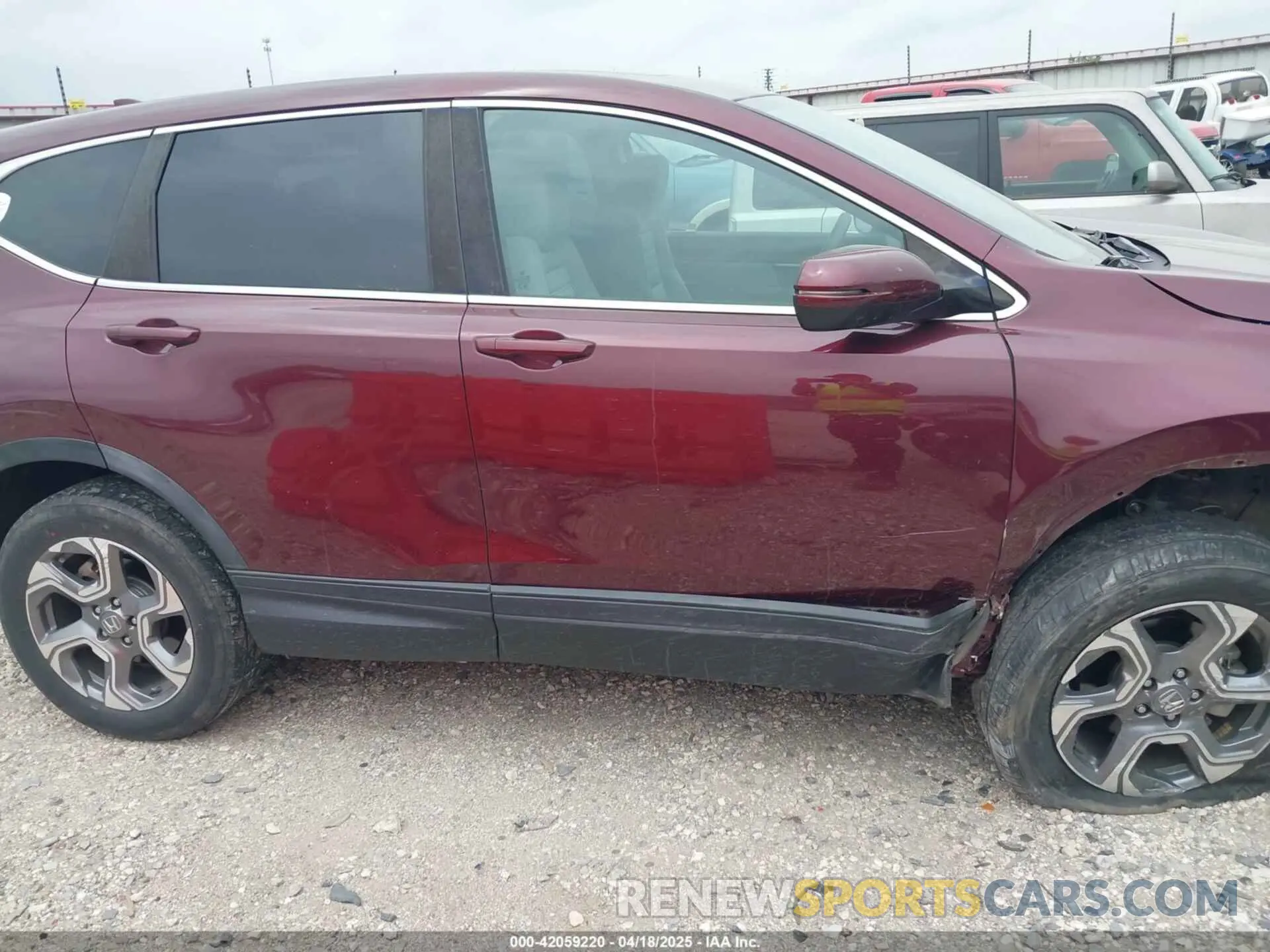 13 fotografías del automóvil dañado 5J6RW2H56KL007712 HONDA CR-V 2019