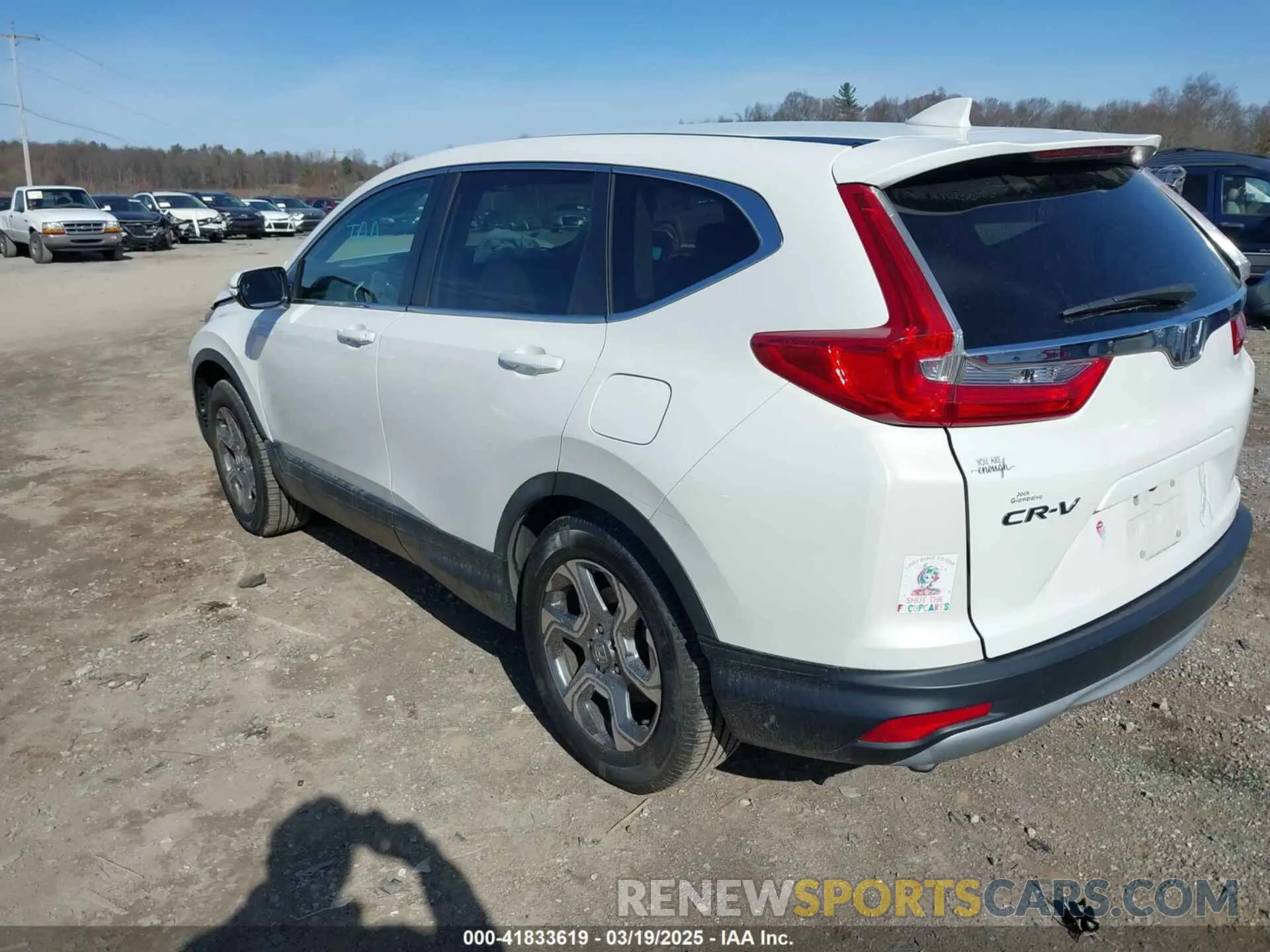 3 fotografías del automóvil dañado 5J6RW2H57KL030092 HONDA CR-V 2019