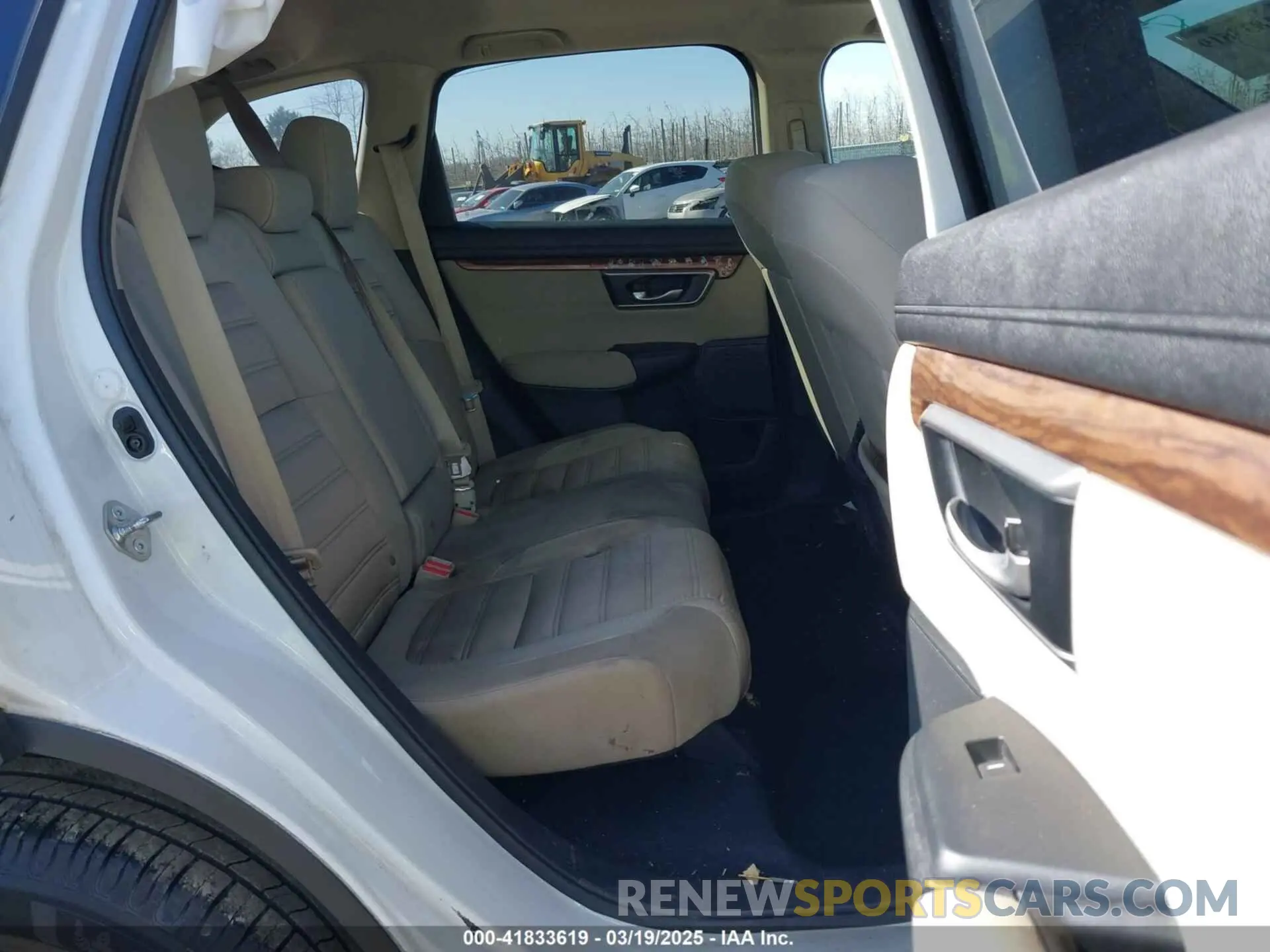 8 fotografías del automóvil dañado 5J6RW2H57KL030092 HONDA CR-V 2019