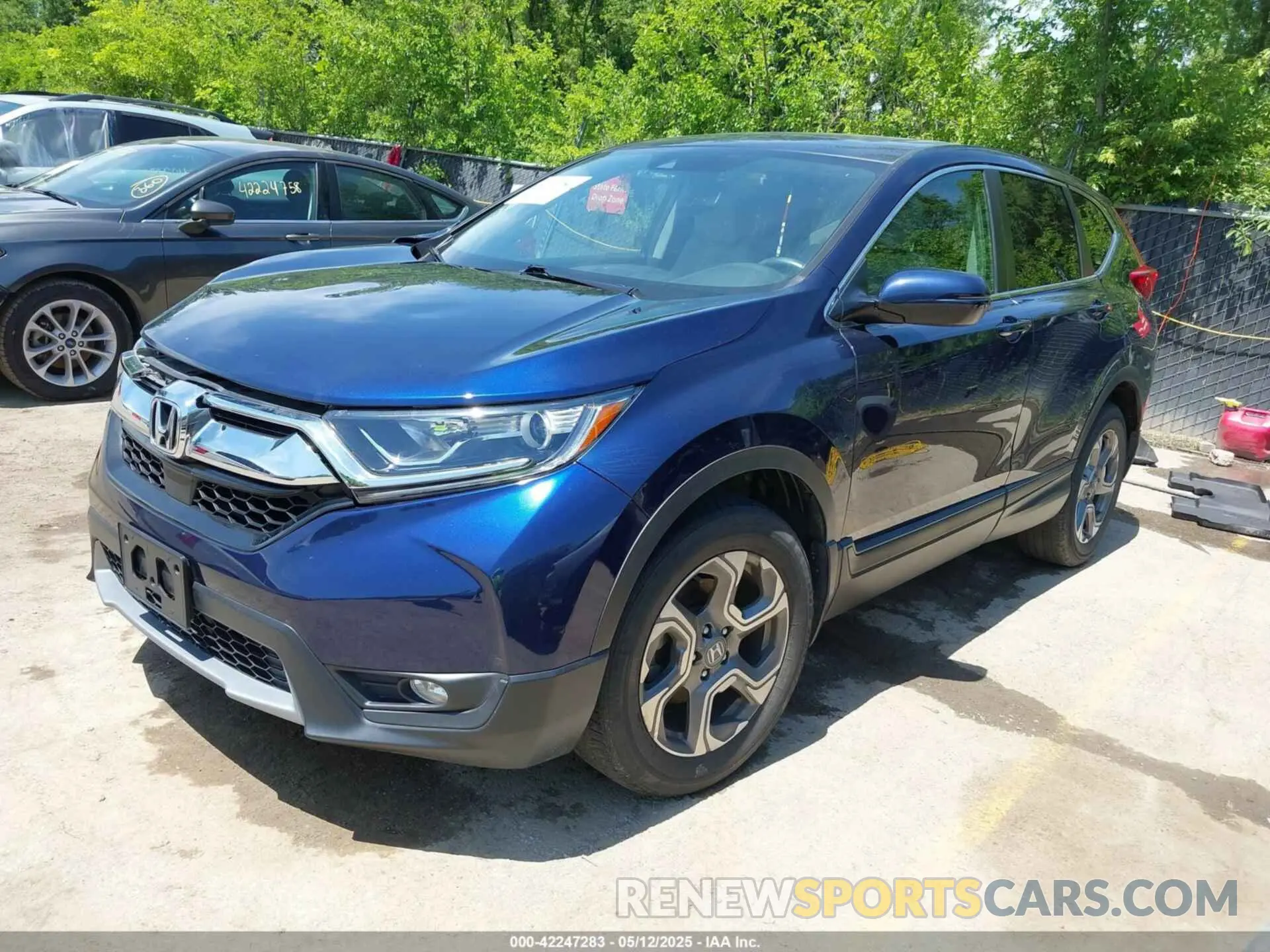 2 fotografías del automóvil dañado 5J6RW2H82KL020631 HONDA CR-V 2019