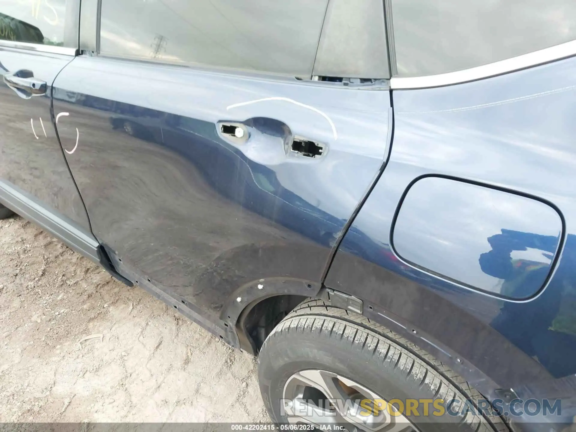 17 fotografías del automóvil dañado 5J6RW2H89KA000971 HONDA CR-V 2019