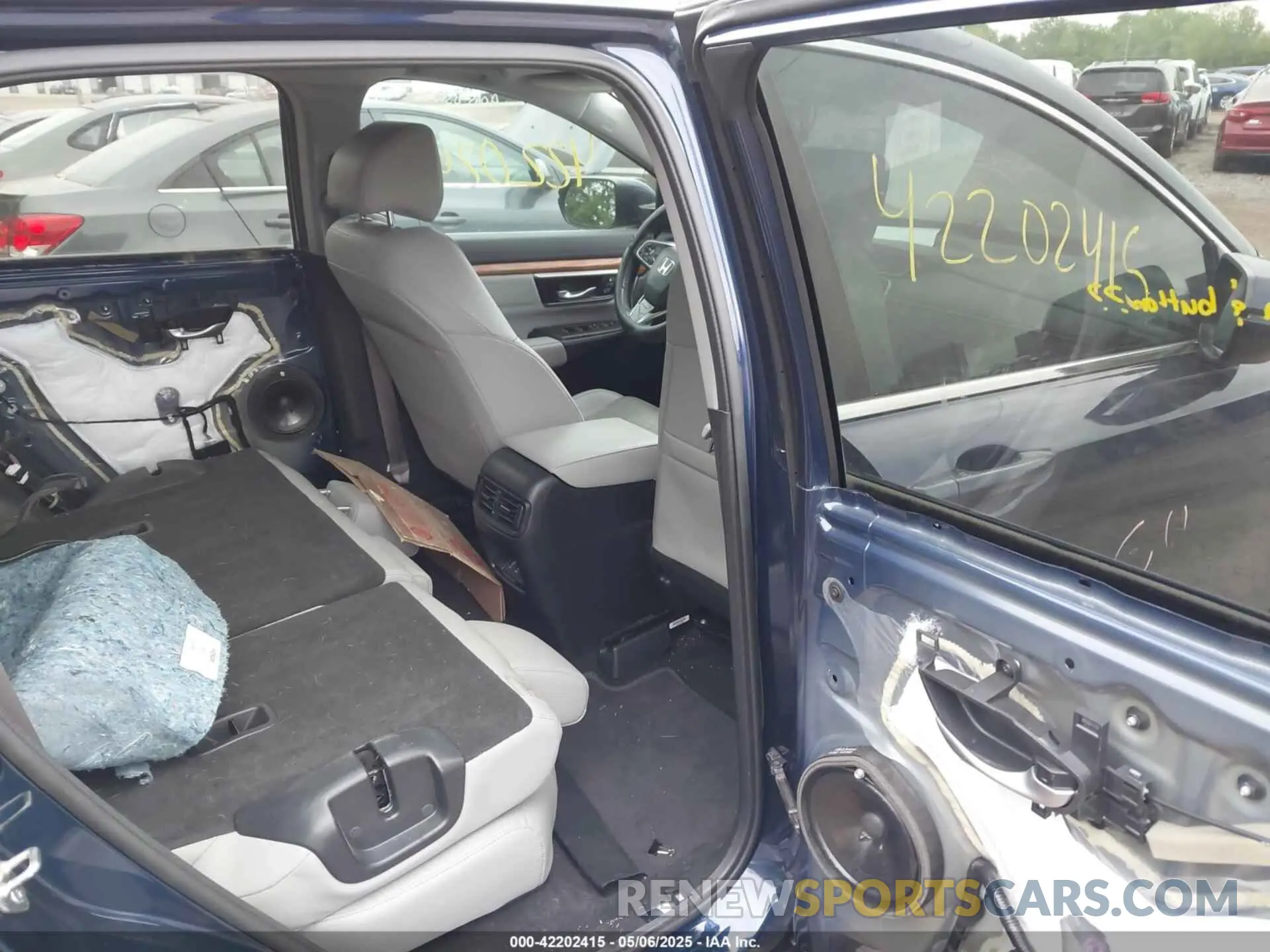 8 fotografías del automóvil dañado 5J6RW2H89KA000971 HONDA CR-V 2019