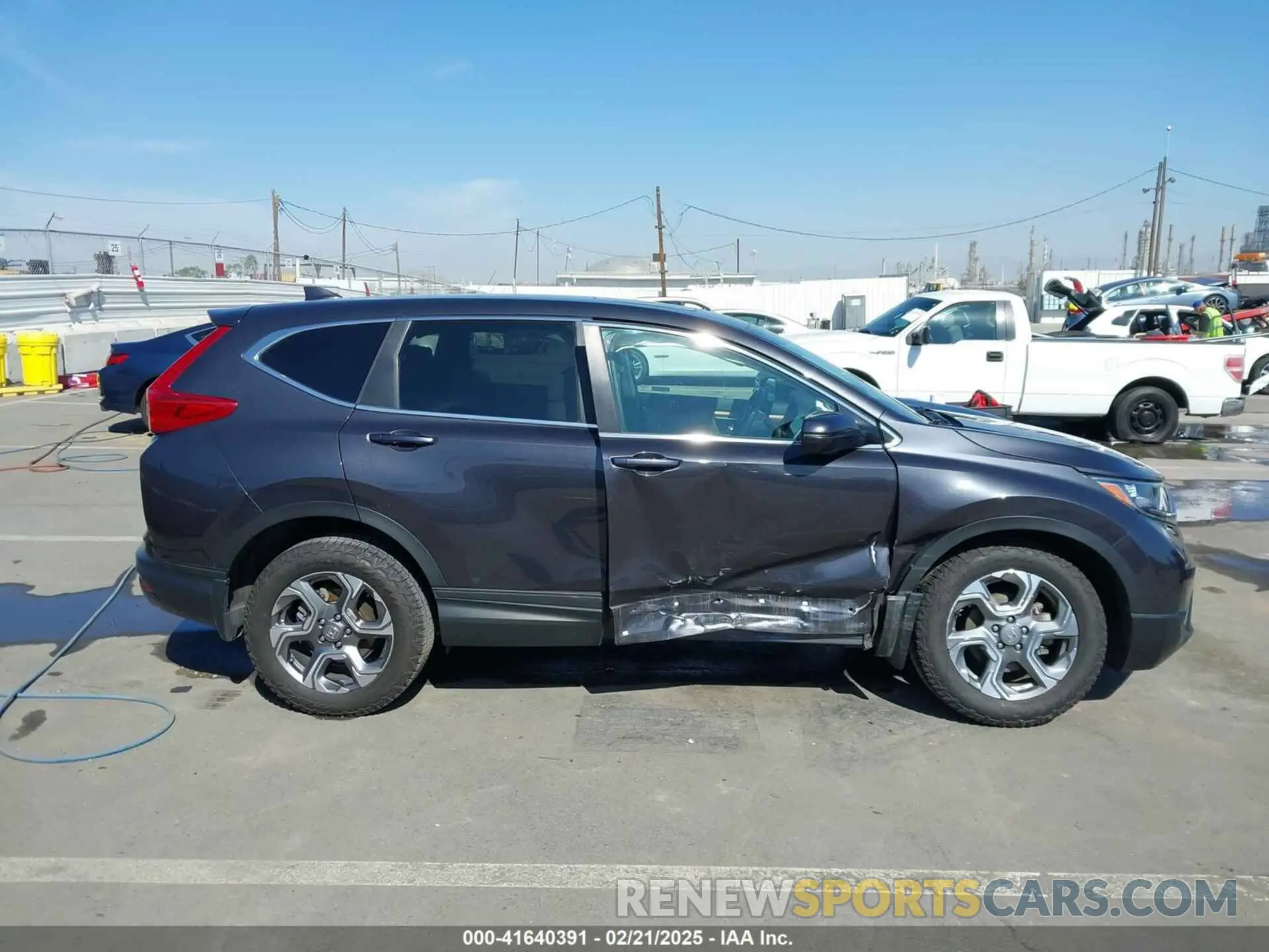 13 fotografías del automóvil dañado 5J6RW2H89KA002929 HONDA CR-V 2019