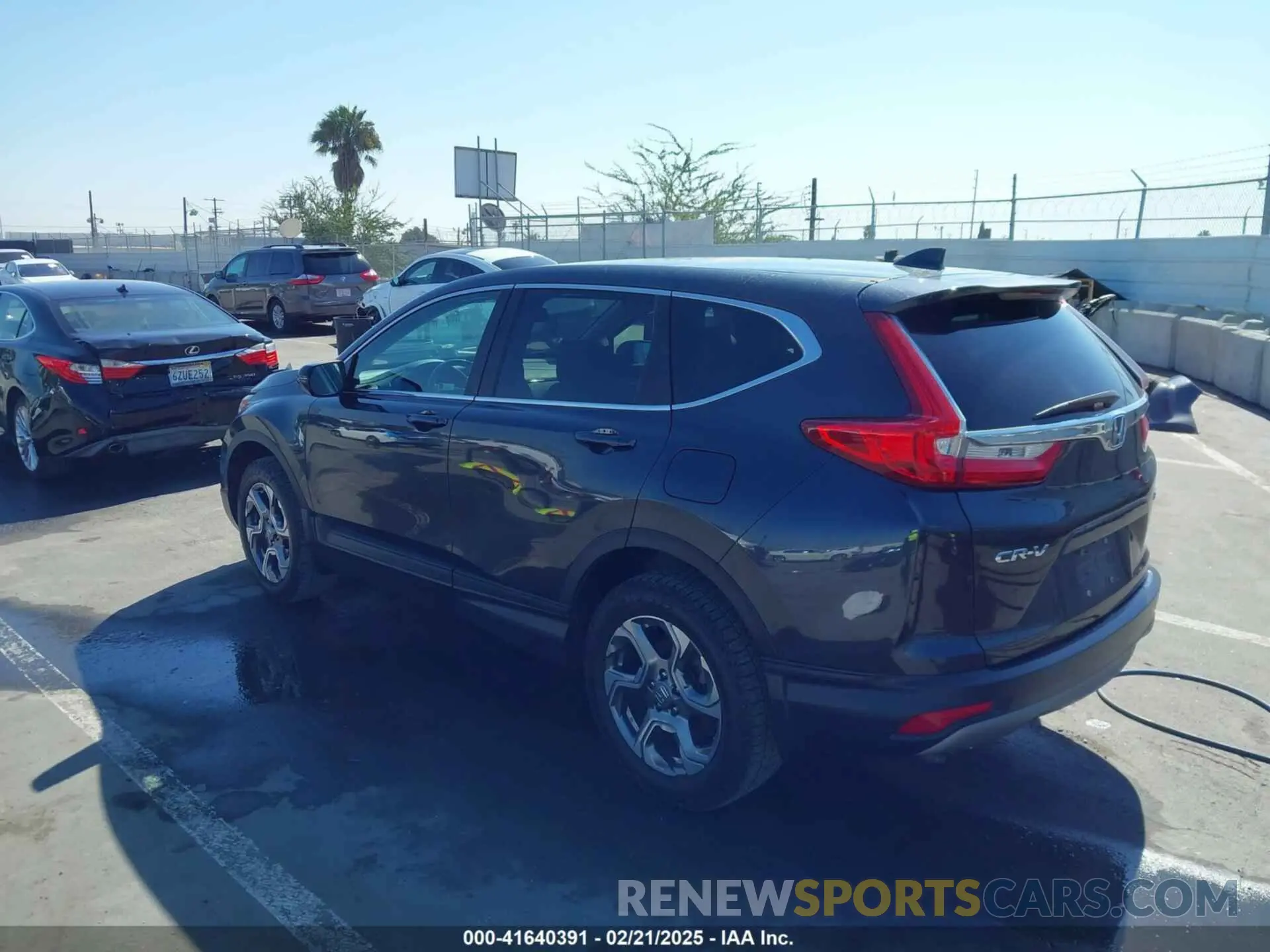 3 fotografías del automóvil dañado 5J6RW2H89KA002929 HONDA CR-V 2019