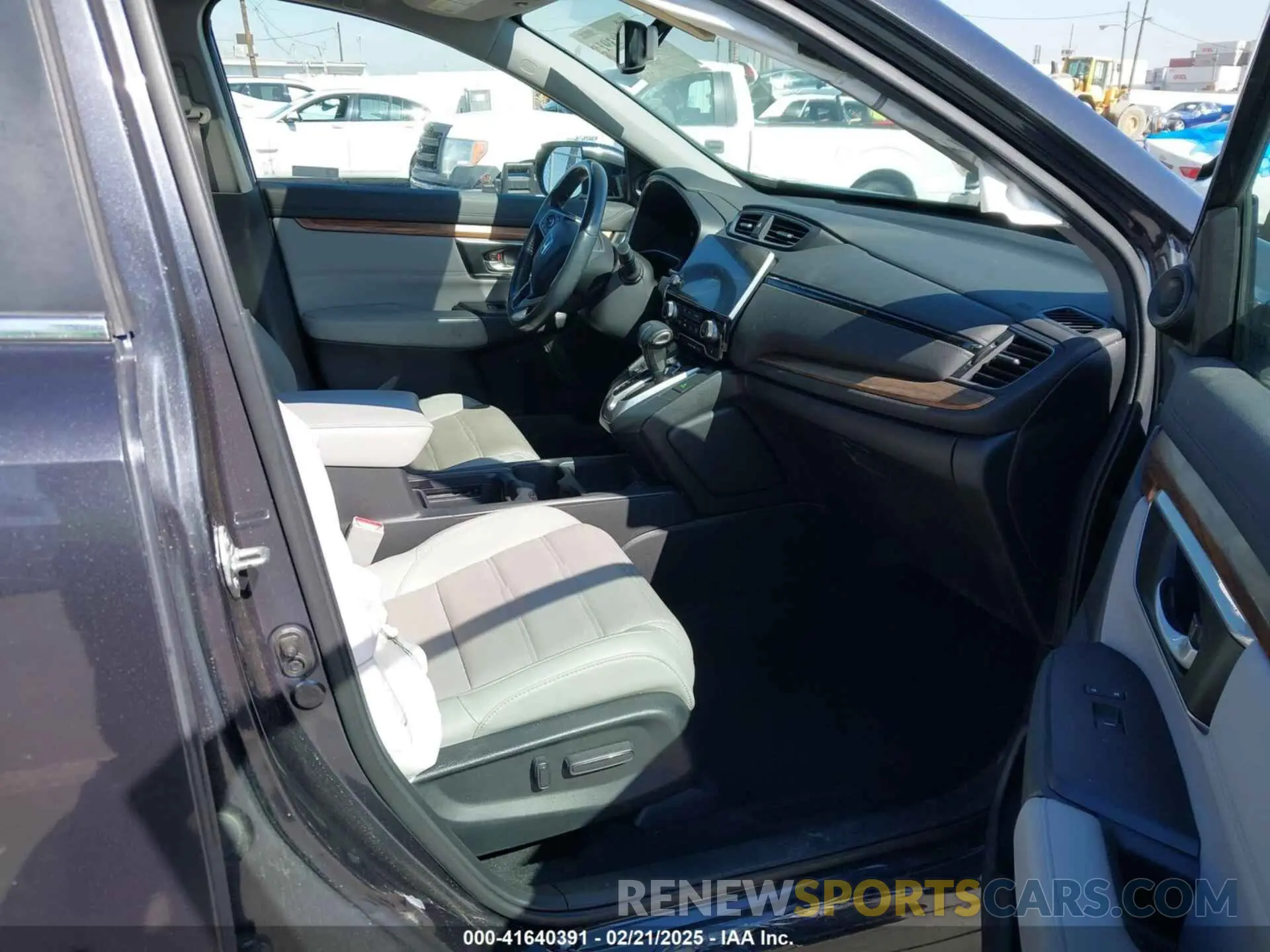 5 fotografías del automóvil dañado 5J6RW2H89KA002929 HONDA CR-V 2019
