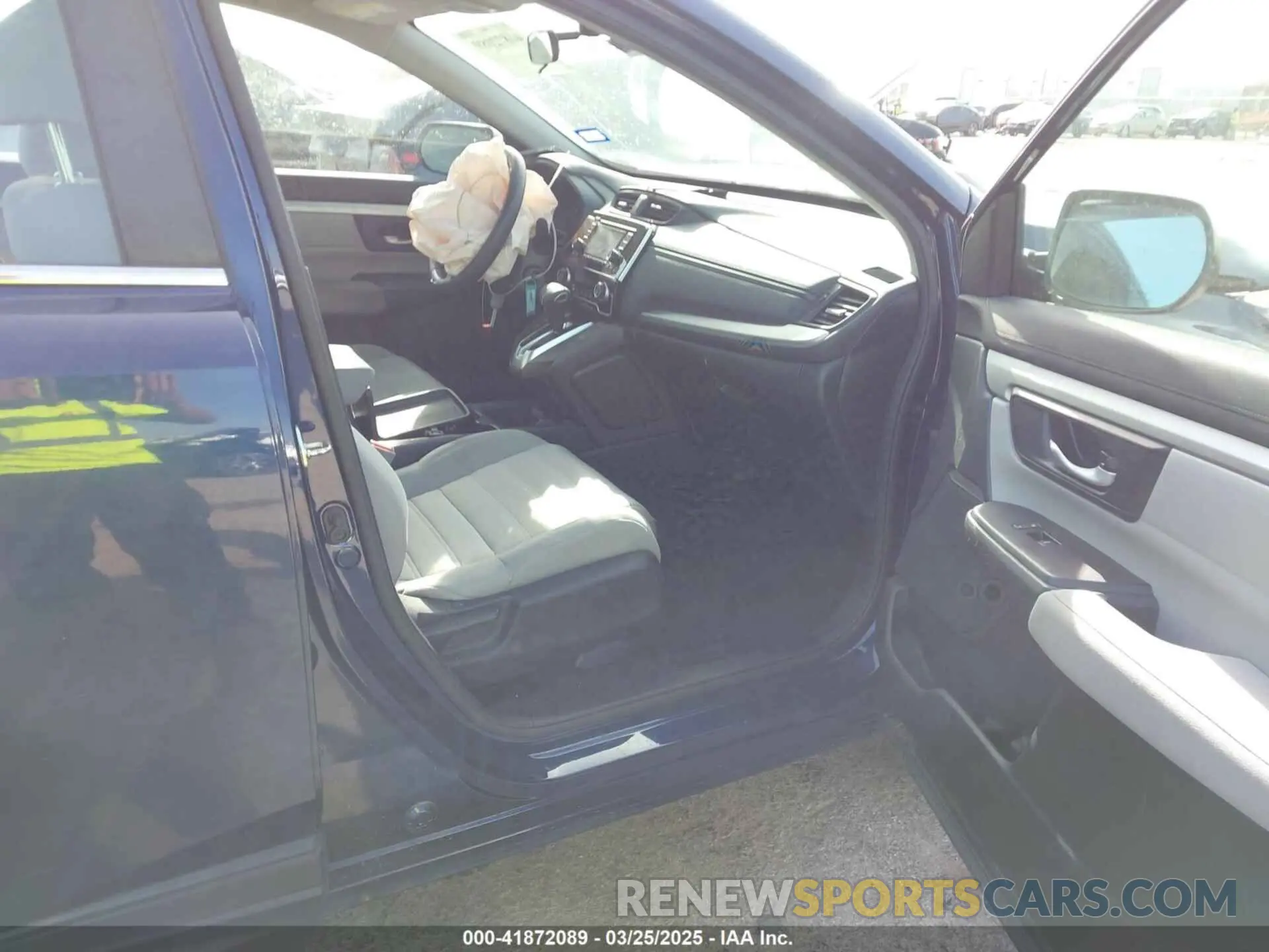 5 fotografías del automóvil dañado 5J6RW5H32KL003561 HONDA CR-V 2019