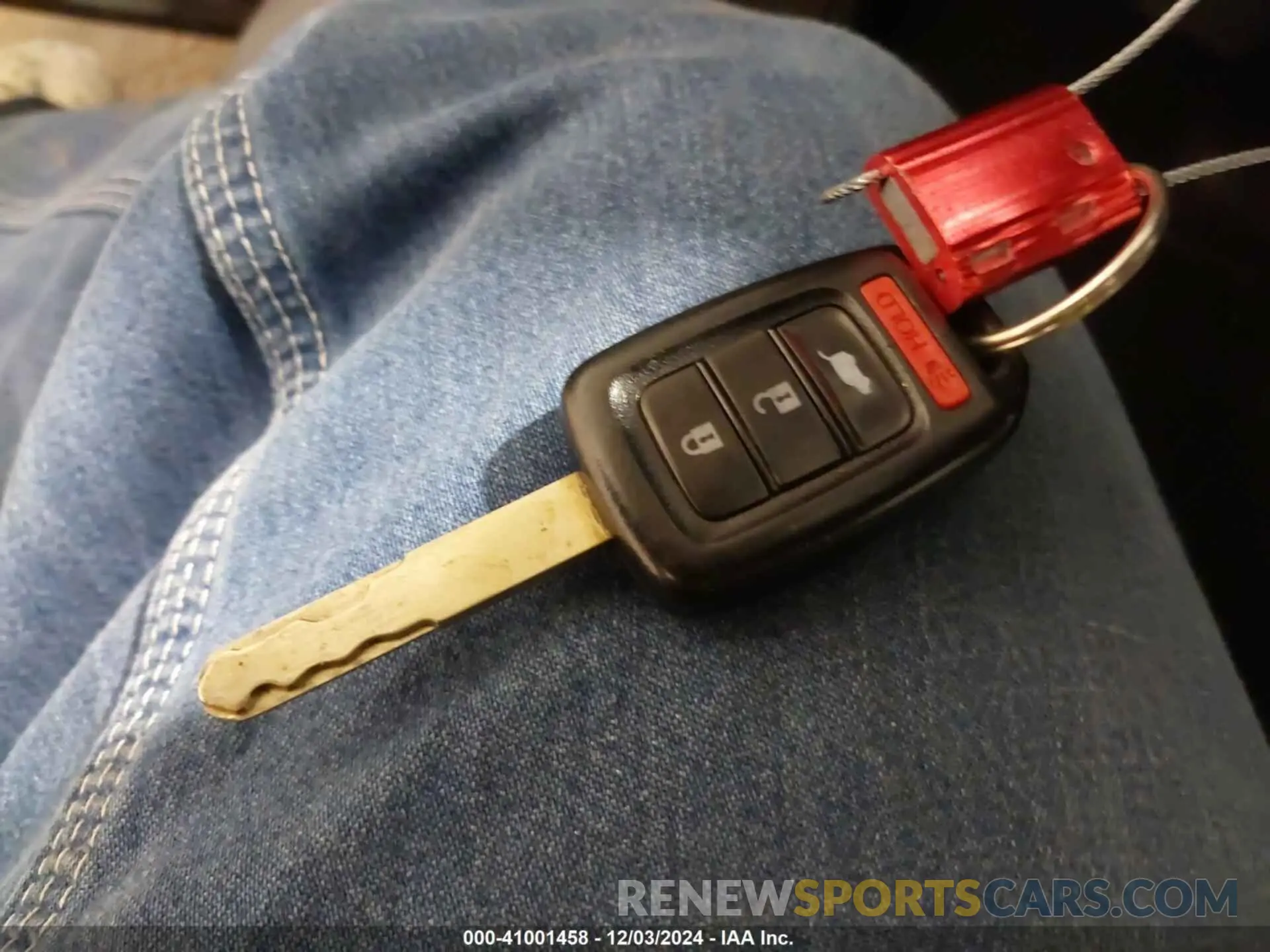 11 fotografías del automóvil dañado 5J6RW6H35KL001664 HONDA CR-V 2019