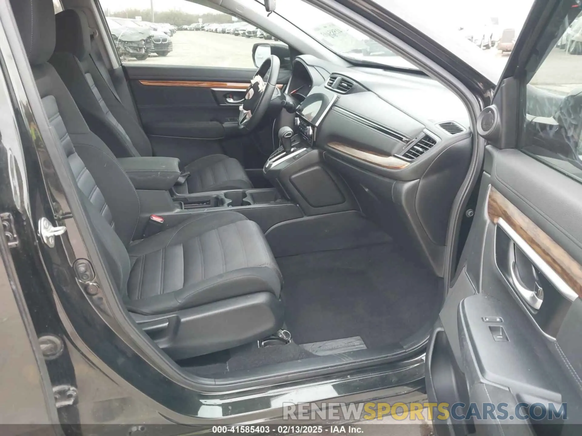 5 fotografías del automóvil dañado 7FARW1H51KE007334 HONDA CR-V 2019