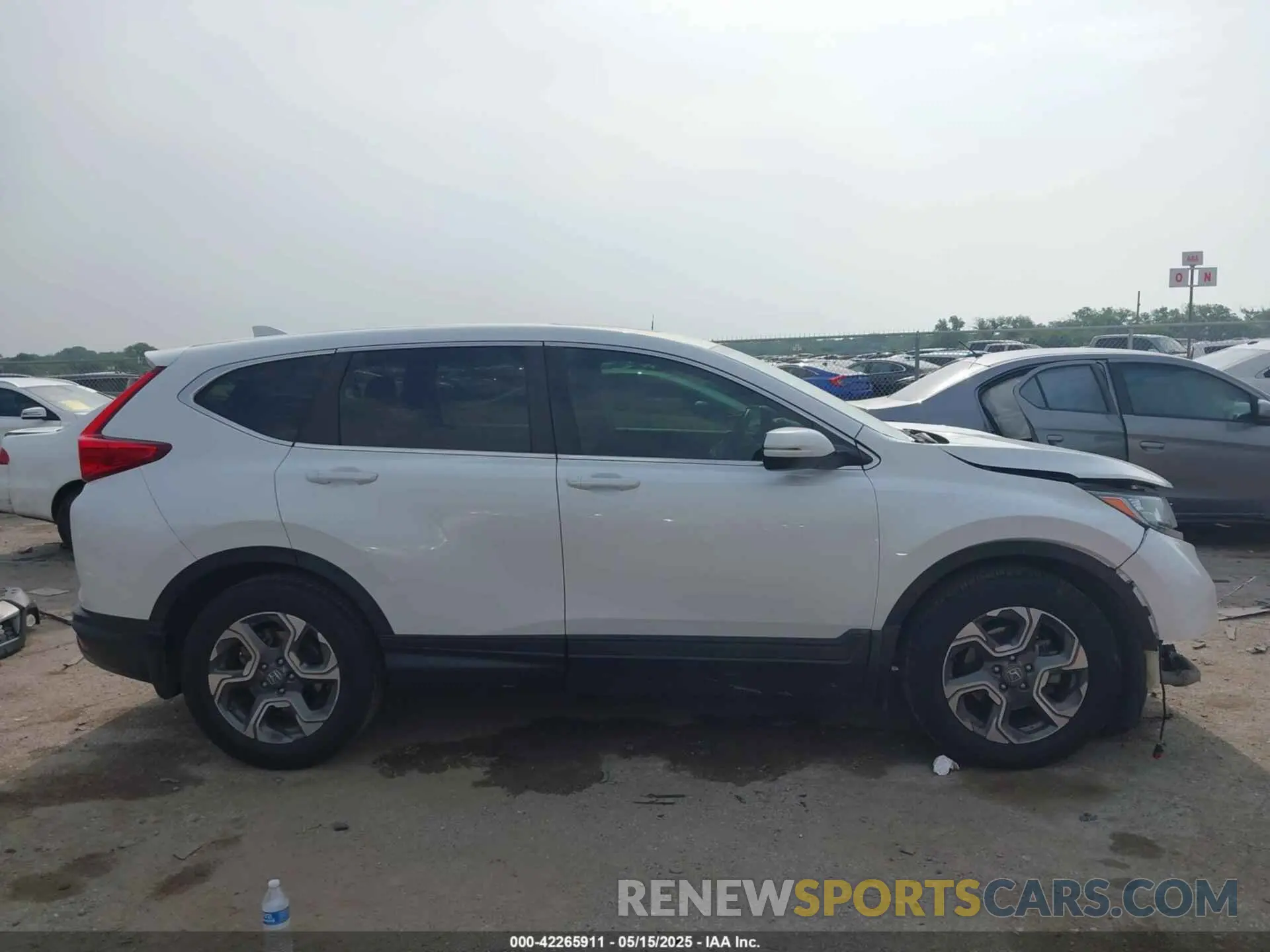 14 fotografías del automóvil dañado 7FARW1H51KE019516 HONDA CR-V 2019