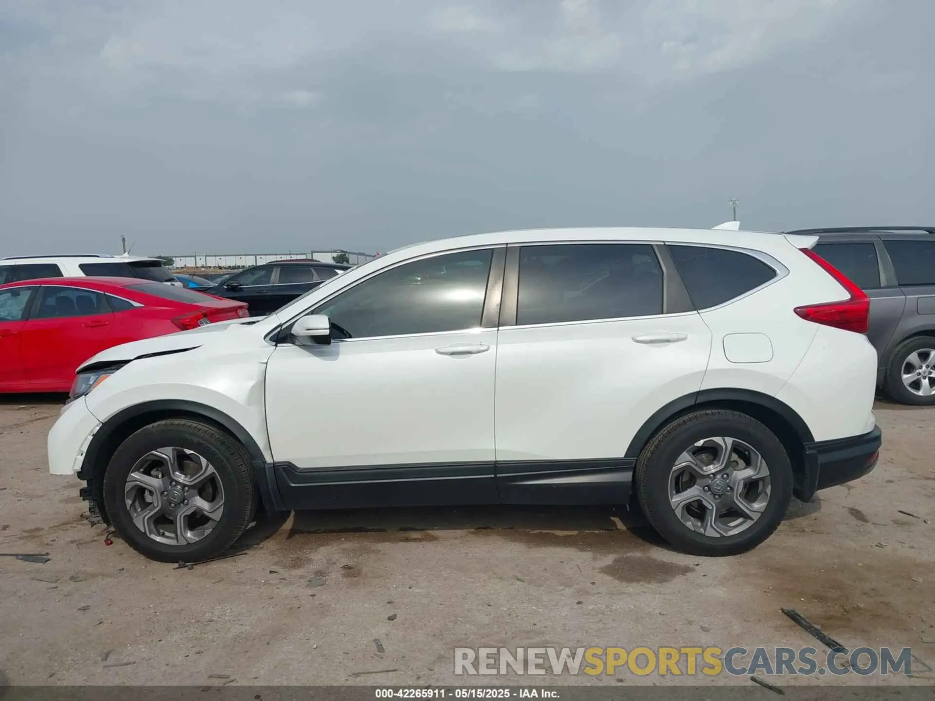 15 fotografías del automóvil dañado 7FARW1H51KE019516 HONDA CR-V 2019